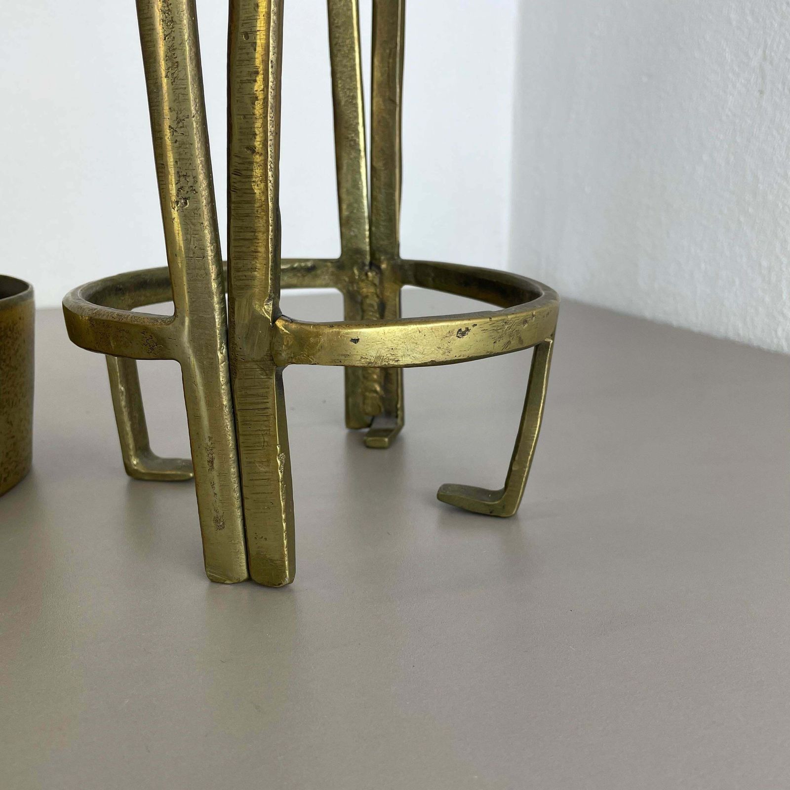 photo vintage Orig. 4,4kg Hollywood Regency Solid Brutalist Brass Umbrella Stand, Italy, 1970