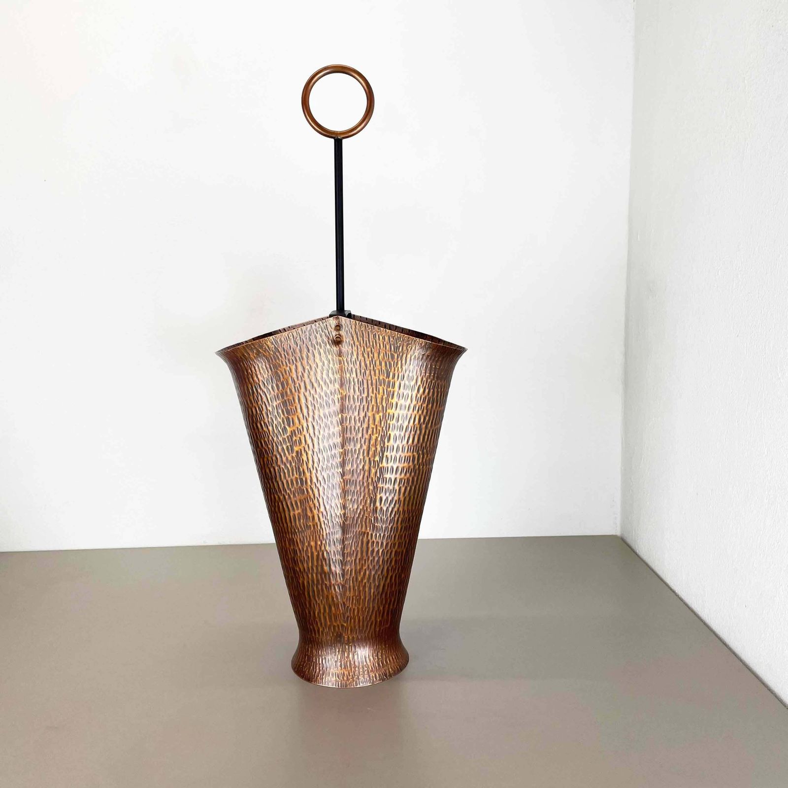 Original Metal Copper Brutalist Hollywood Regency Umbrella Stand Germany, 1970s