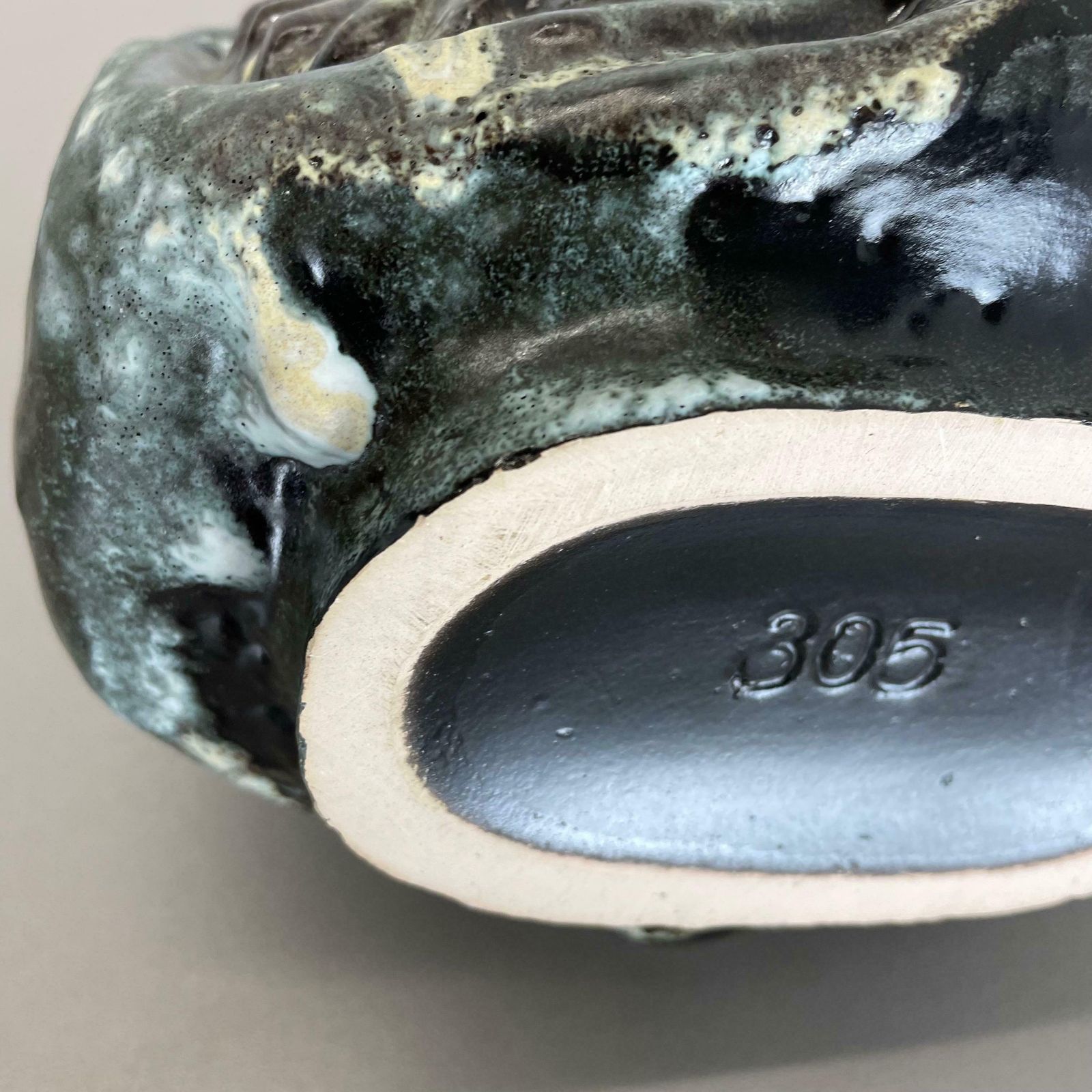 photo vintage Brutalist Wgp Pottery Fat Lava Multi Colour "305" Vase Object By Ruscha, 1970s