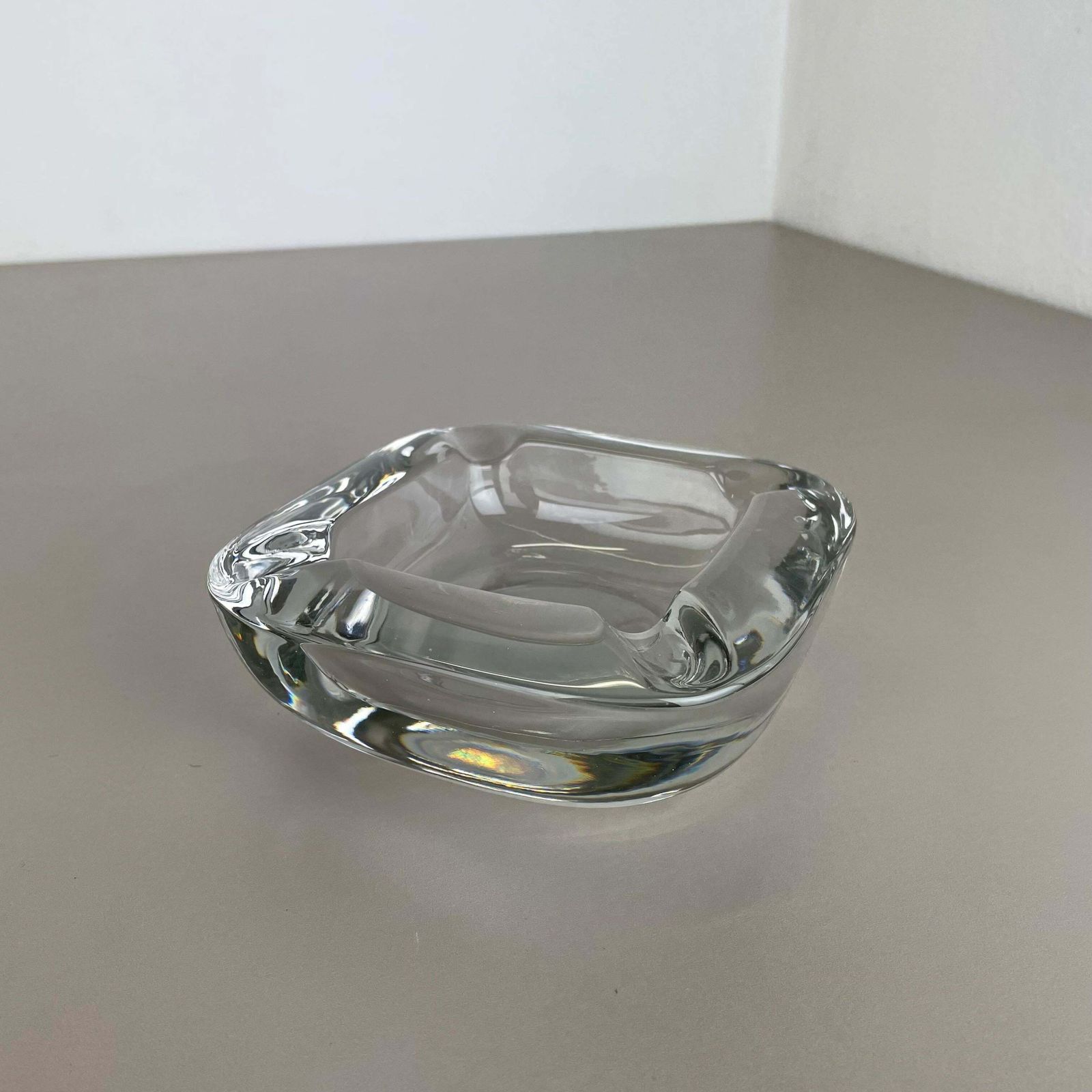 Large 1,8kg French Lucid Crystal Glass Shell Ashtray By Art Vannes France 1970 photo 408.0