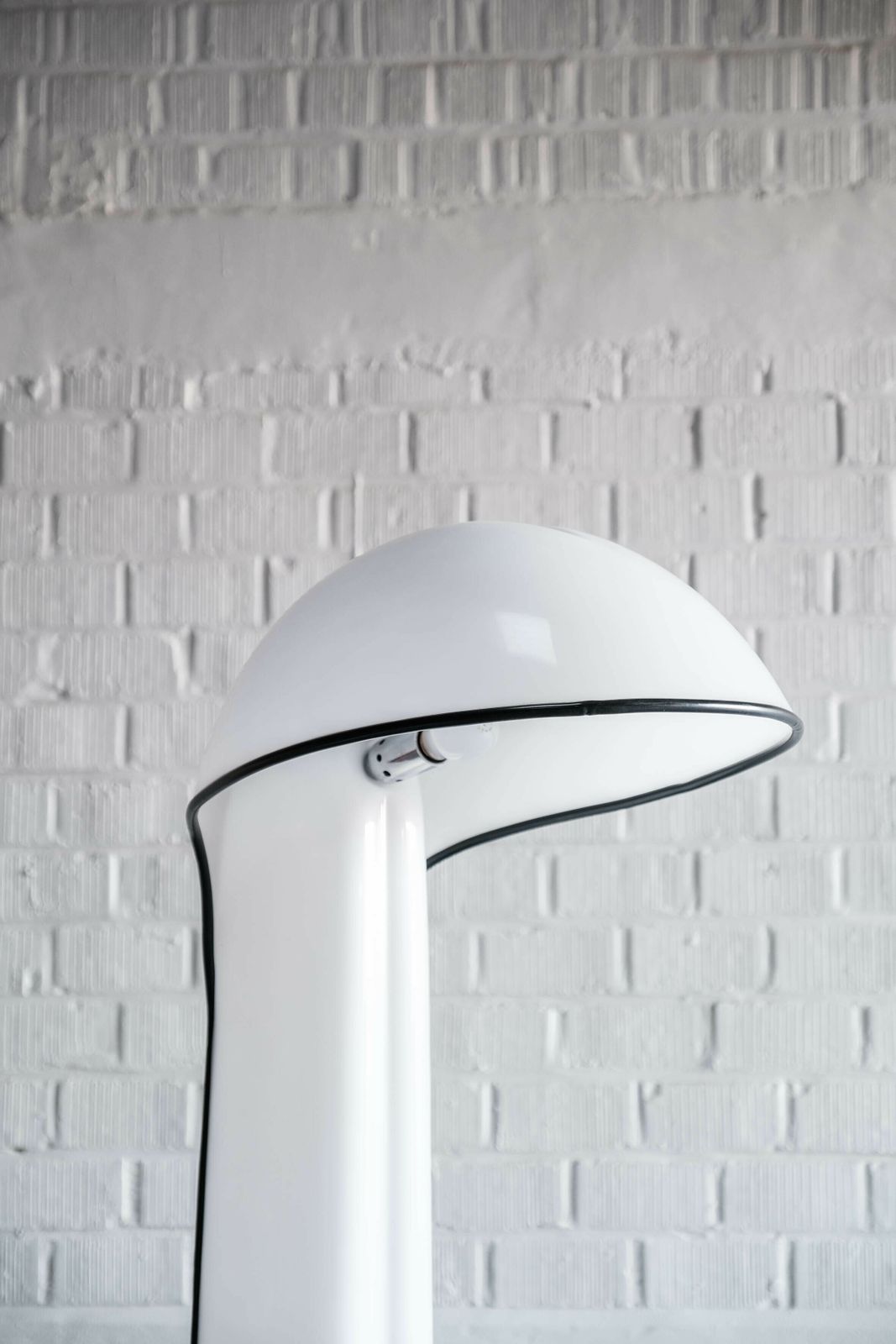 Alba Floor Lamp For Guzzini By Ermanno Lampa & Sergio Brazzoli 70s photo vinterior