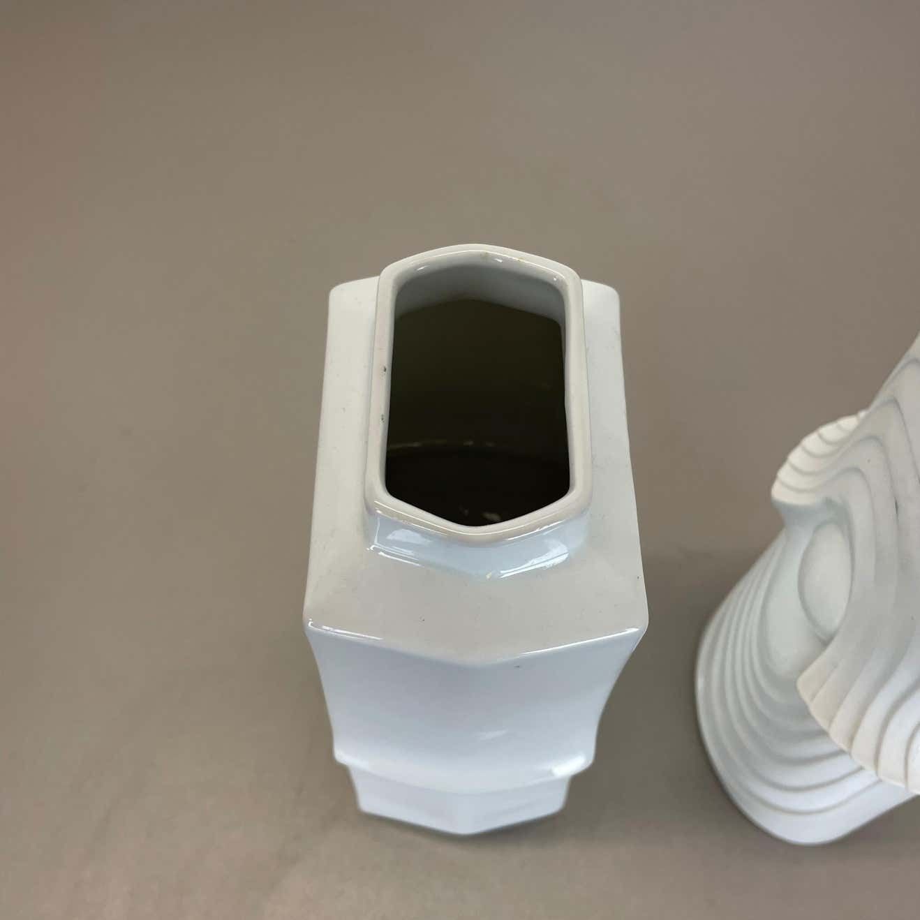 photo vintage Set Of 2 Original Porcelain Op Art Vase Made By Royal Bavaria Kpm Germany, 1970s
