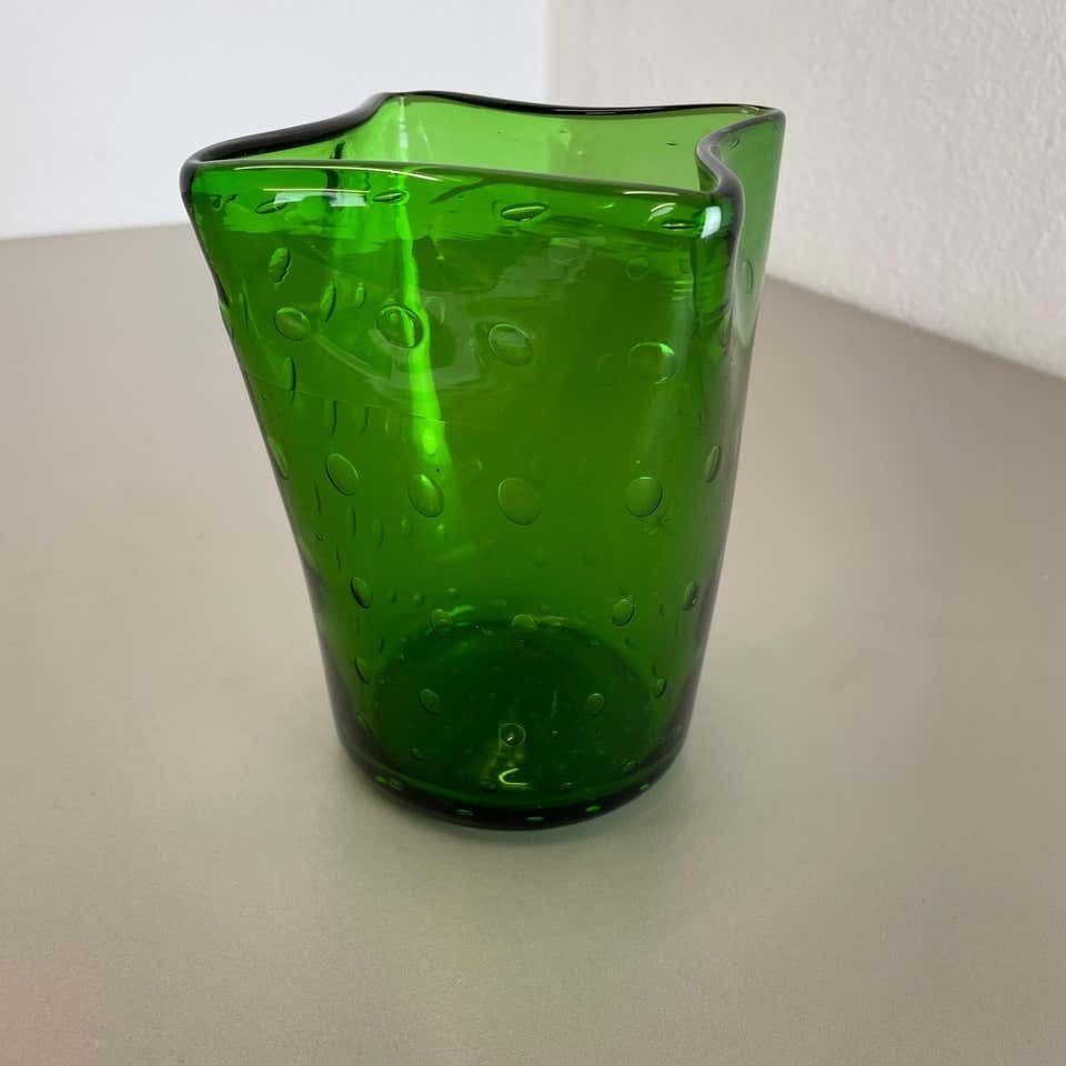 500.0 Murano Glass Bullicante Bubble "Green" Vase Element Shell Murano, Italy, 1970s photo