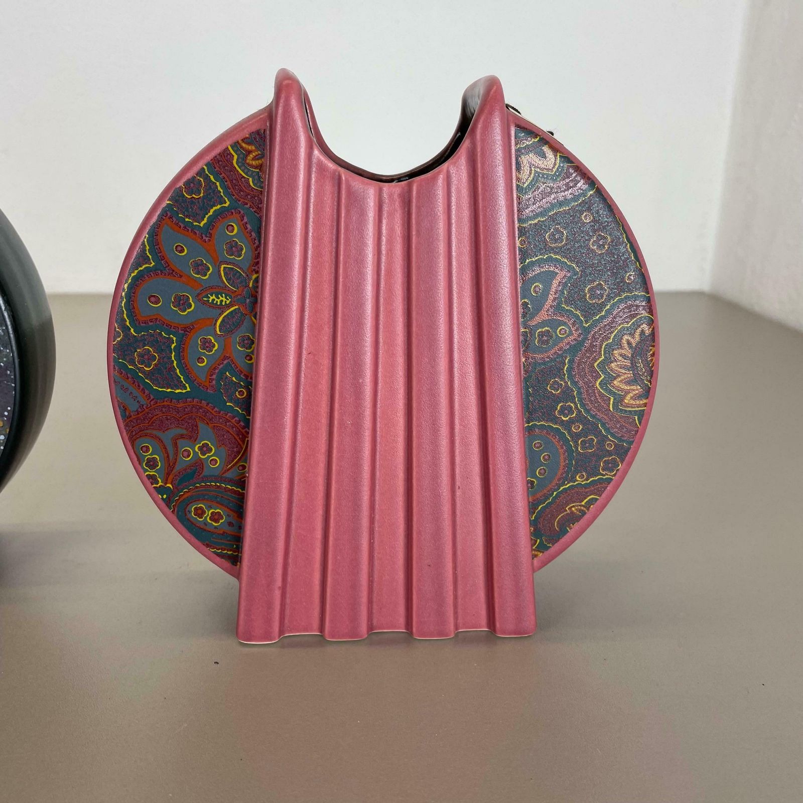 Set Of 2 Memphis Style Fat Lava Op Art Pottery Vases Bay Ceramics Germany, 1980s photo 500.0