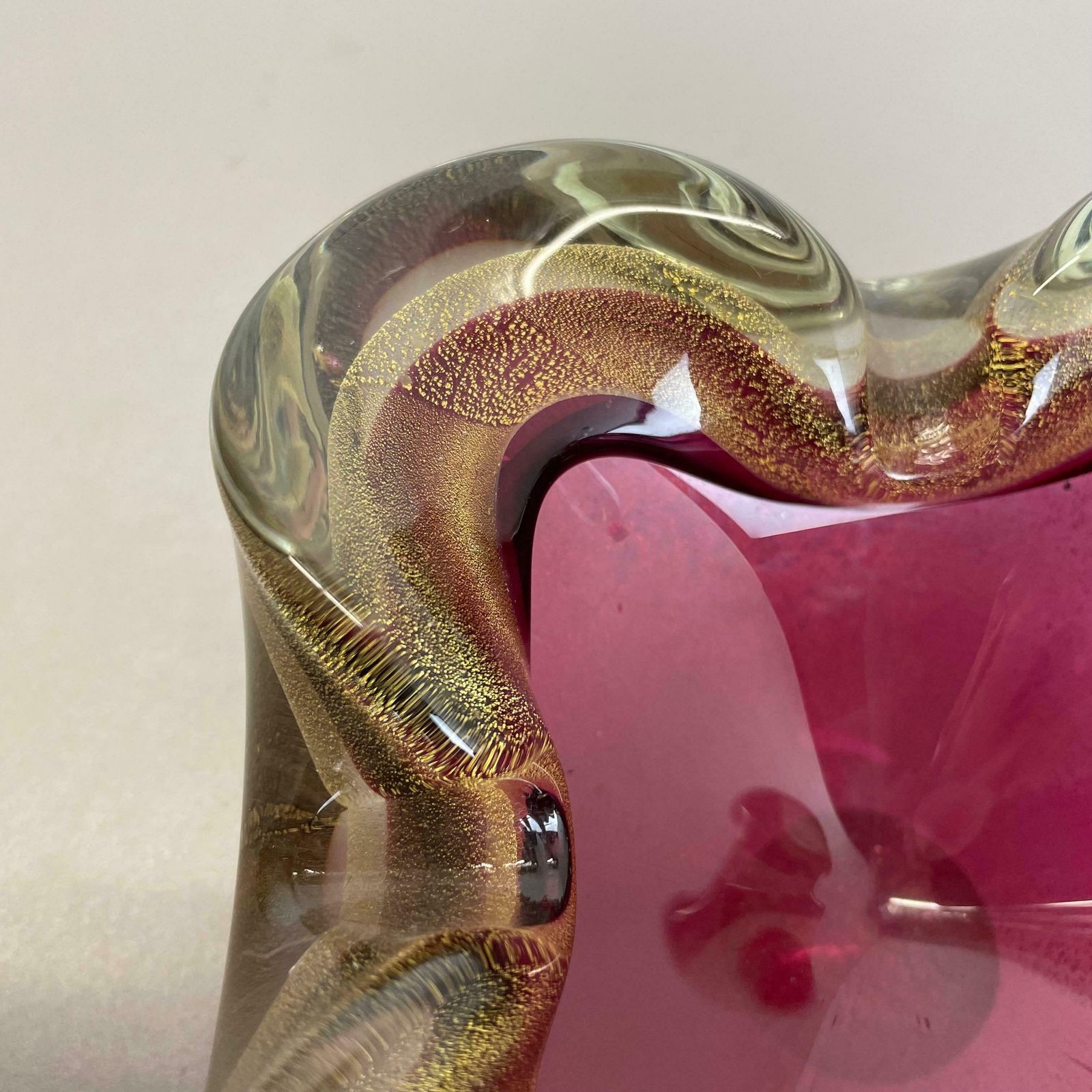 photo for sale Large Murano Glass "Pink Gold" Bowl Element Shell Ashtray Murano, Italy, 1970s