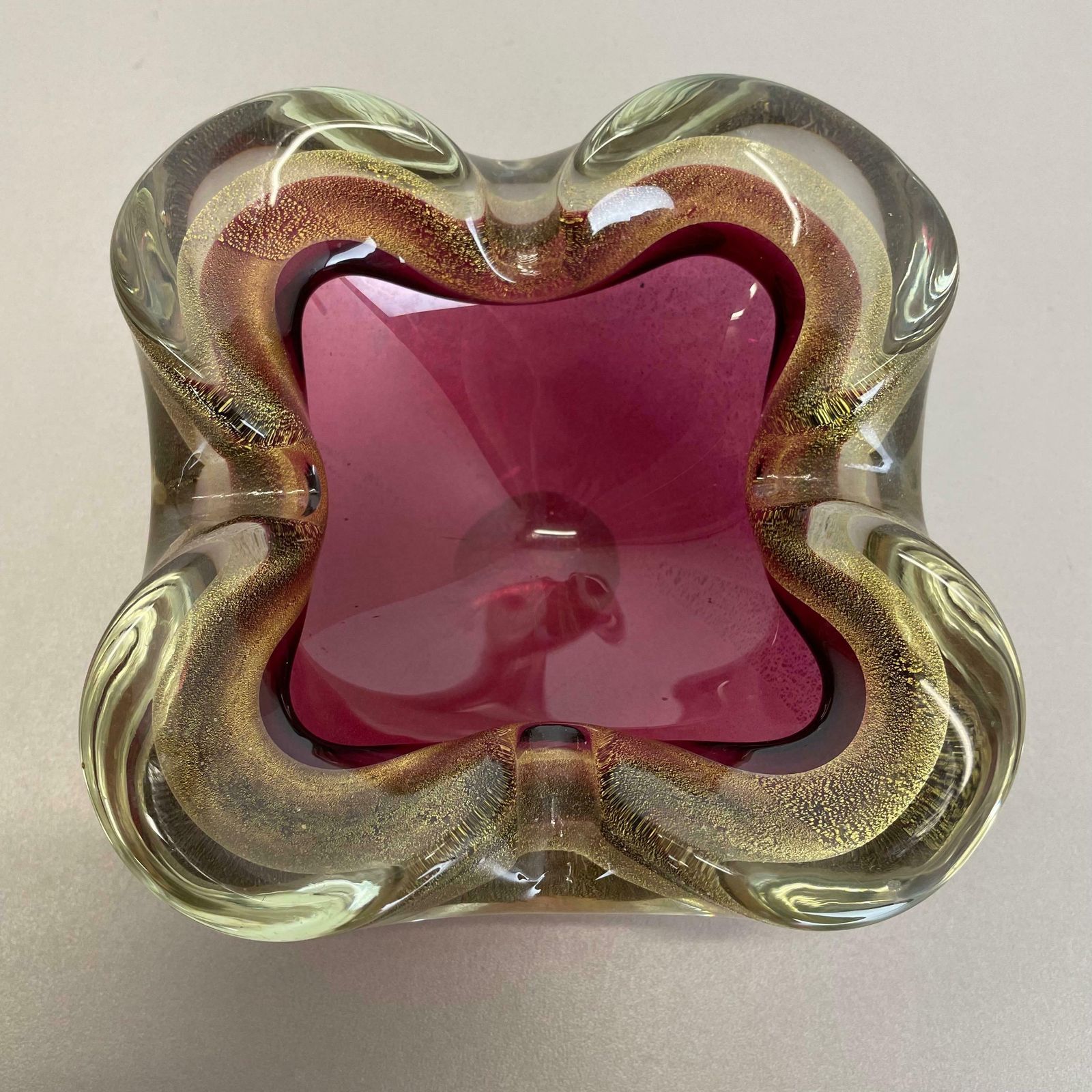 Home Decor Large Murano Glass "Pink Gold" Bowl Element Shell Ashtray Murano, Italy, 1970s photo