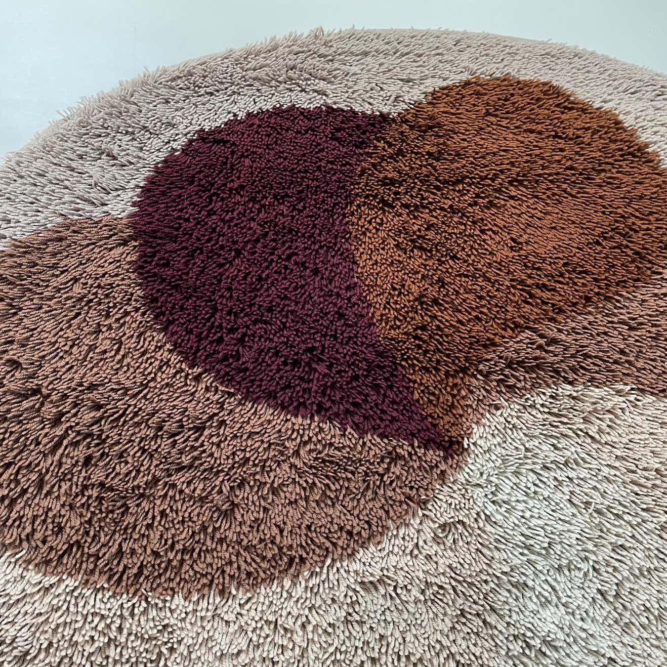 photo furniture Psychedelic Multi Color Panton Style High Pile Rya Rug Carpet Desso, Netherlands
