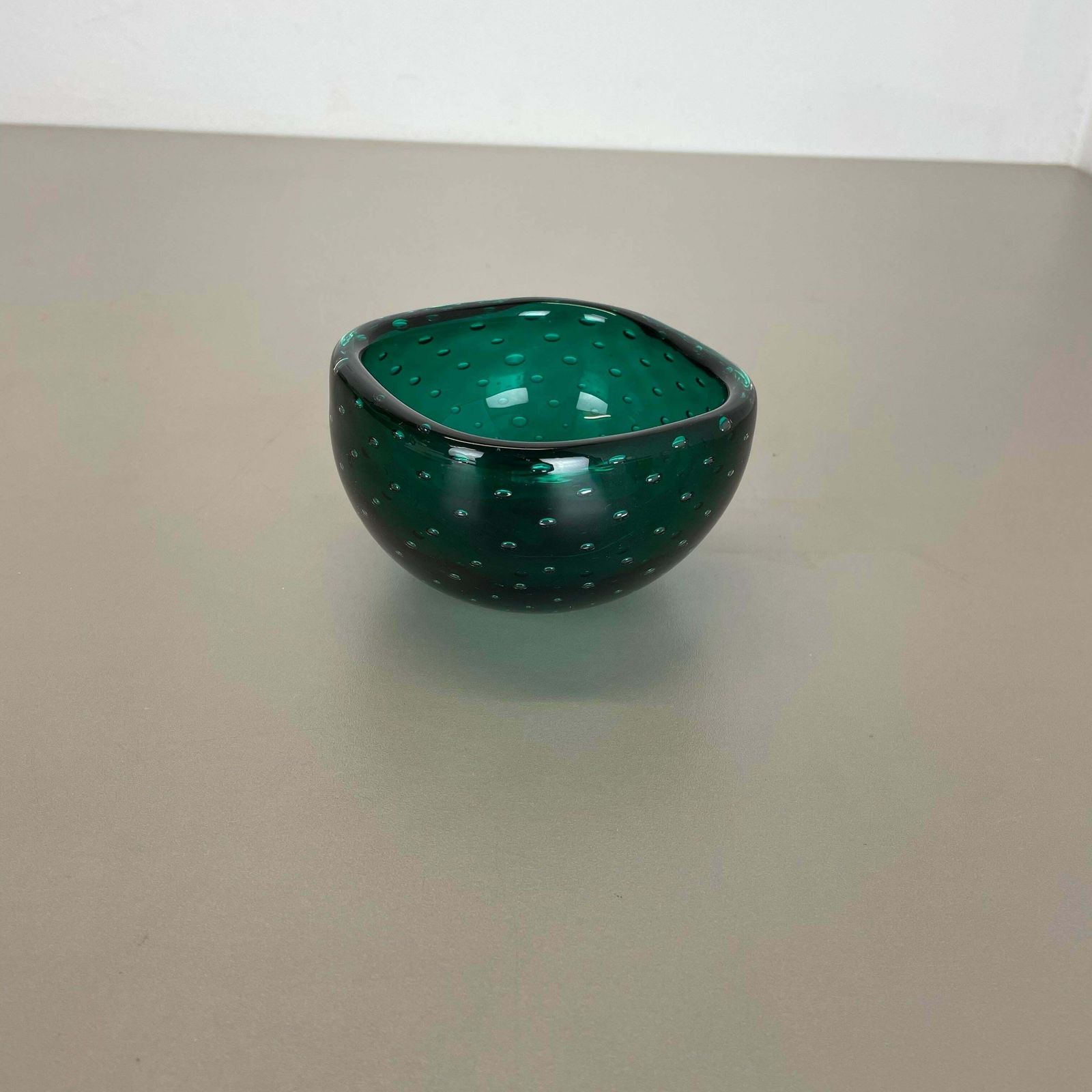 Murano Glass Bullicante "Green" Bowl Element Shell Ashtray Murano, Italy, 1970s photo Home Decor