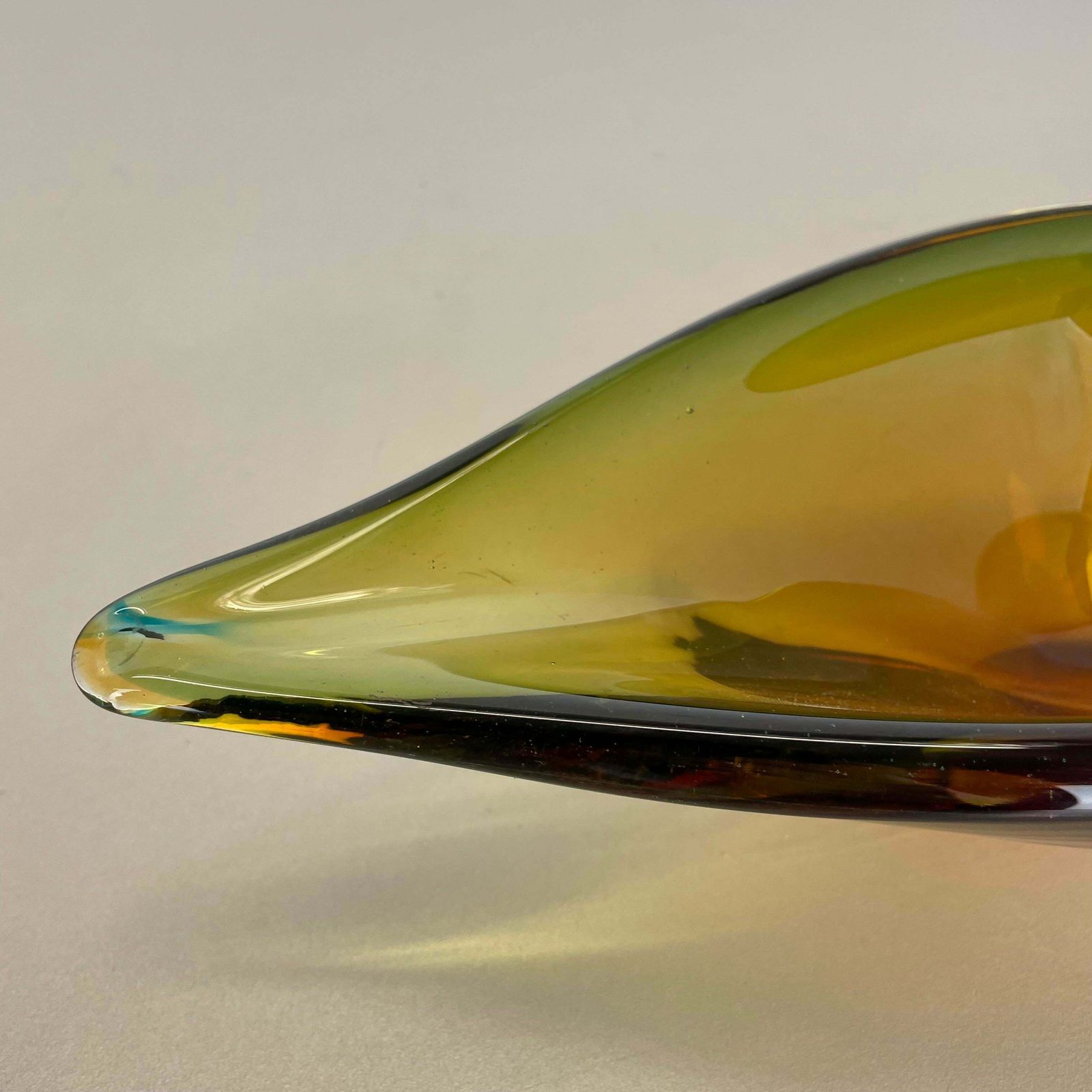 1,8 Kg Glass Bowl Shell Centrepiece By Flavio Poli Attrib Murano Italy 1970s photo 728.0
