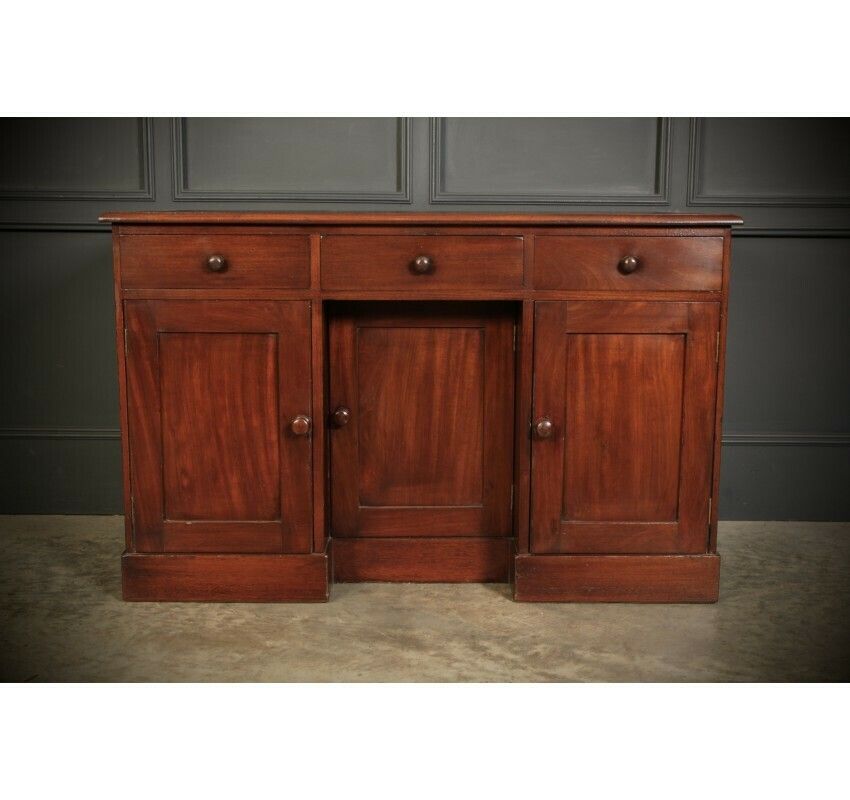 Early Victorian Mahogany Kneehole Desk photo Furniture