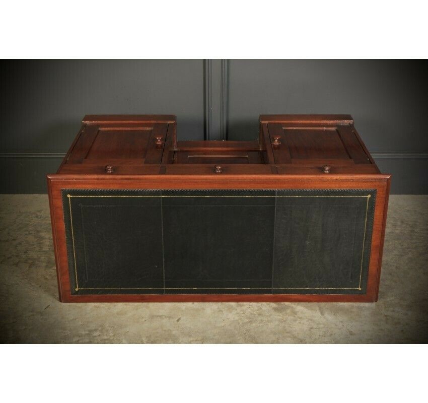 Furniture Early Victorian Mahogany Kneehole Desk photo