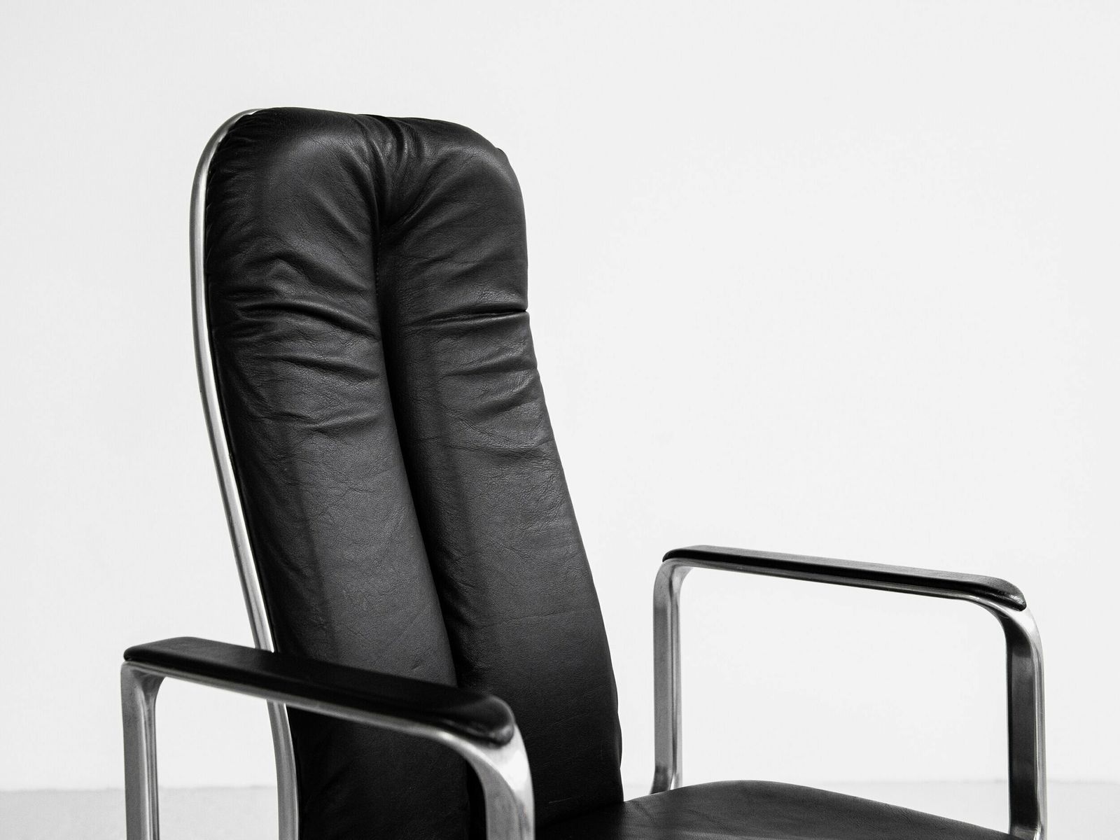 Midcentury English Desk Chair By Frederick Scott For Hille 1970s photo vinterior