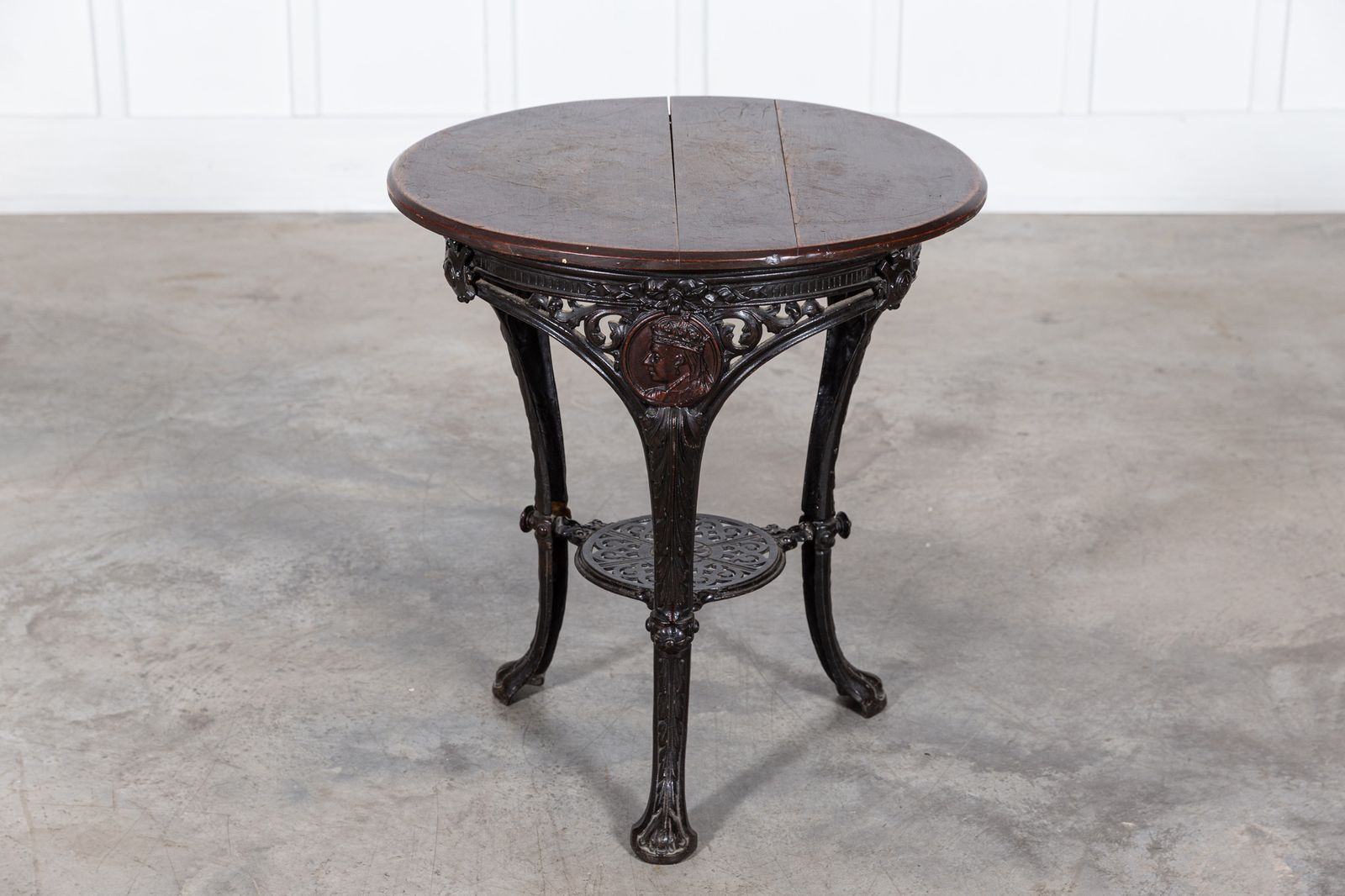 photo vinterior 19thc English Coalbrookdale Iron & Mahogany Tavern Table