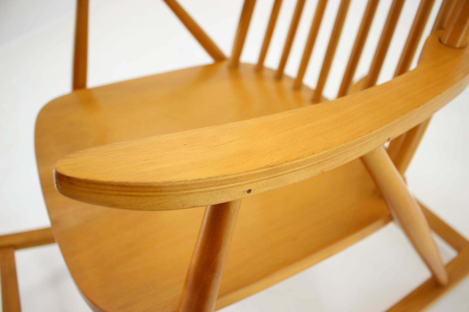 photo vinterior 1960s Varjosen Puunjalostus Beech Rocking Chair For Uusikylä,Finland