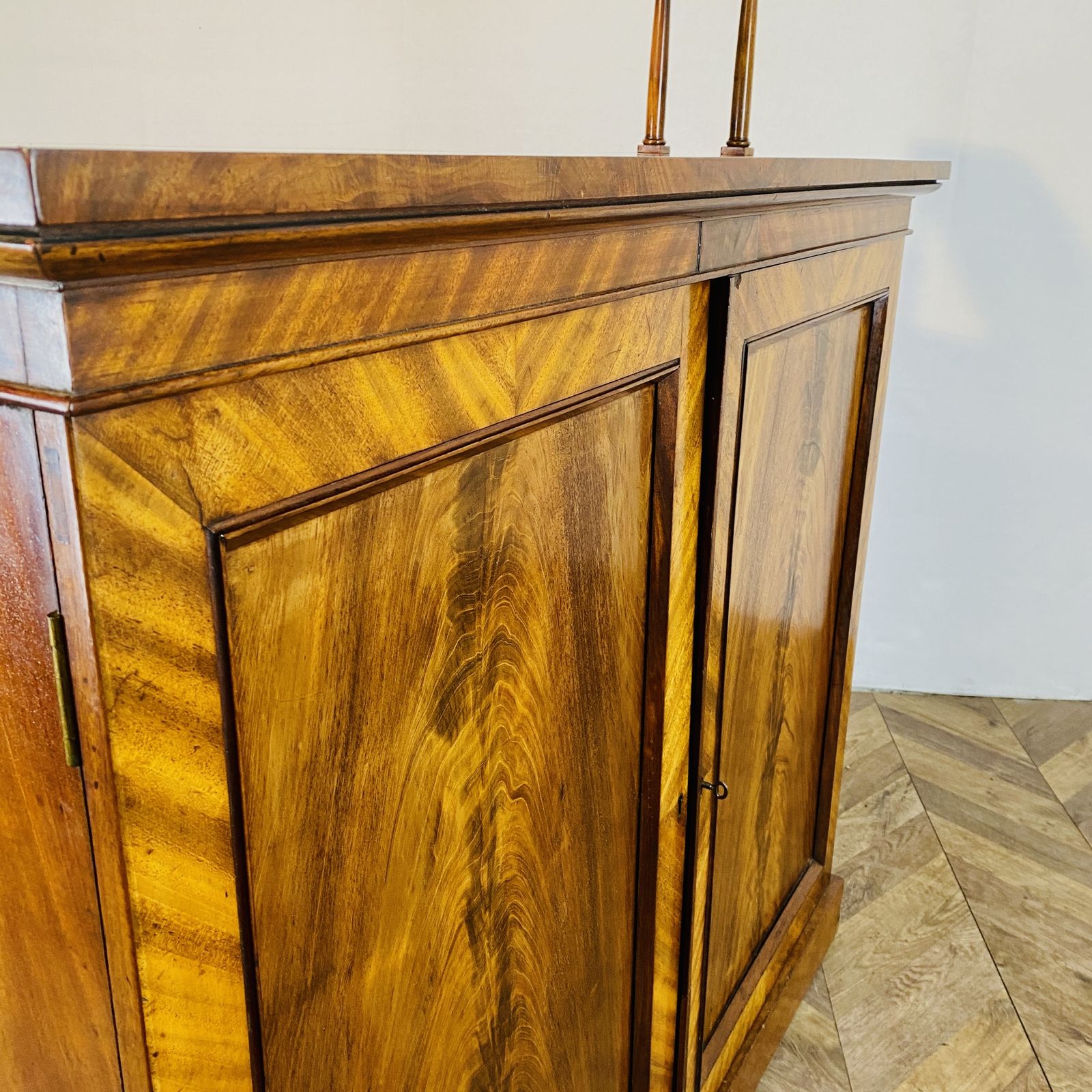 Furniture Antique English Mahogany Chiffonier With Upstand, 19th Century photo