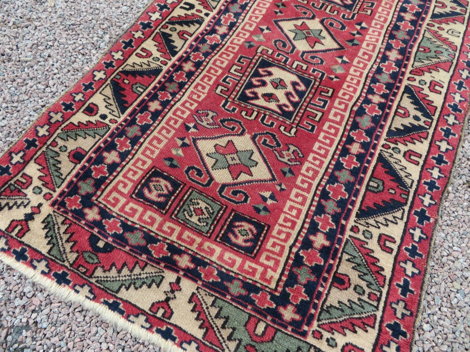 Charming Antique Turkish Bergama Rug. West Anatolia. Circa 1910. 180cm X 98cm. photo vintage