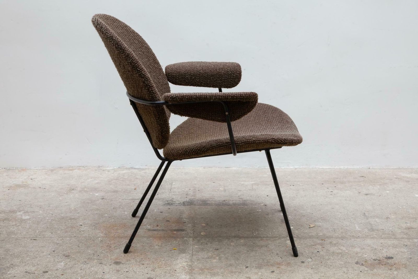 Dutch Design By Gispen Lounge Chair Model 302 For Kembo photo for sale