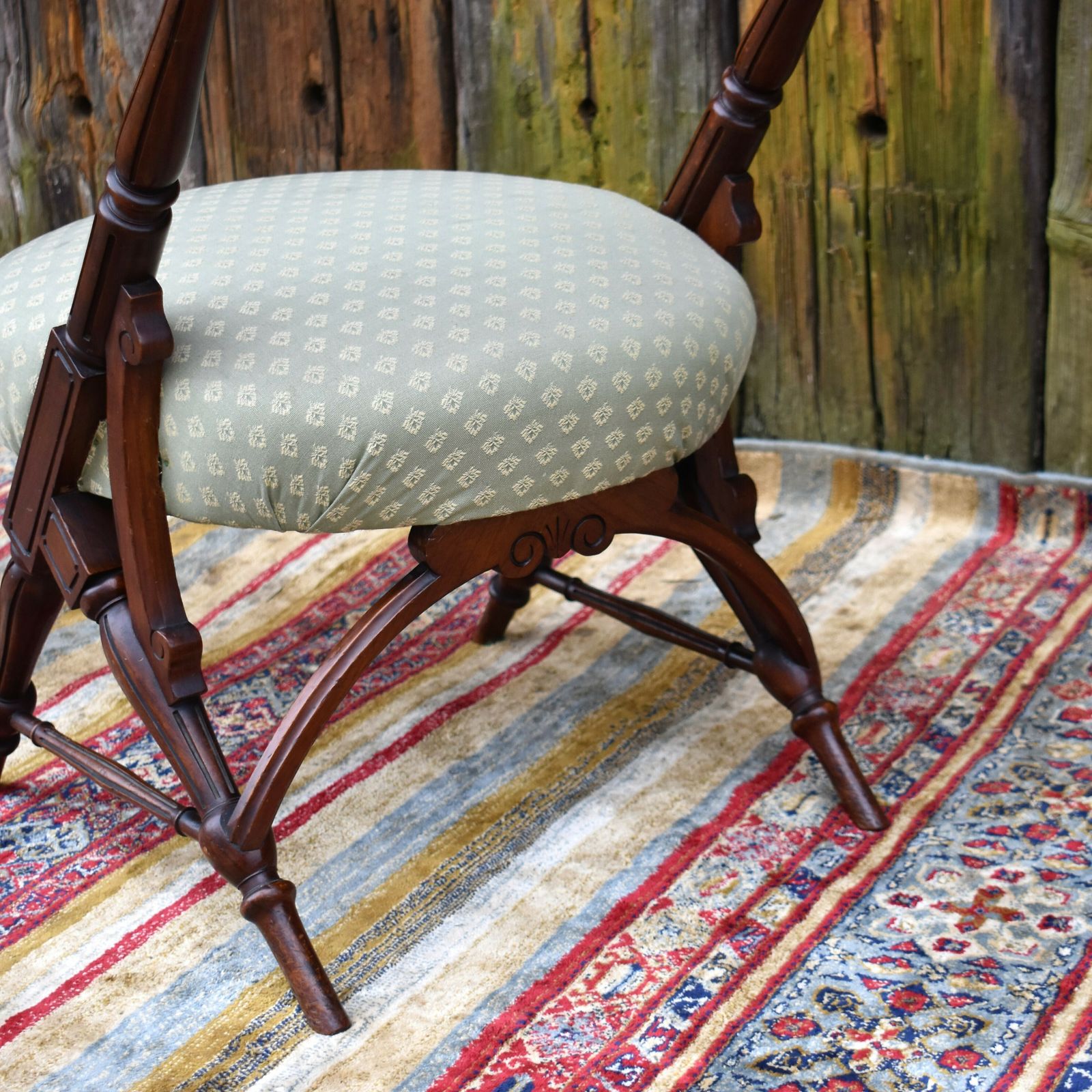 photo vintage Antique Aesthetic Movement Colum Turned Mahogany Godwin Style Statement Chair