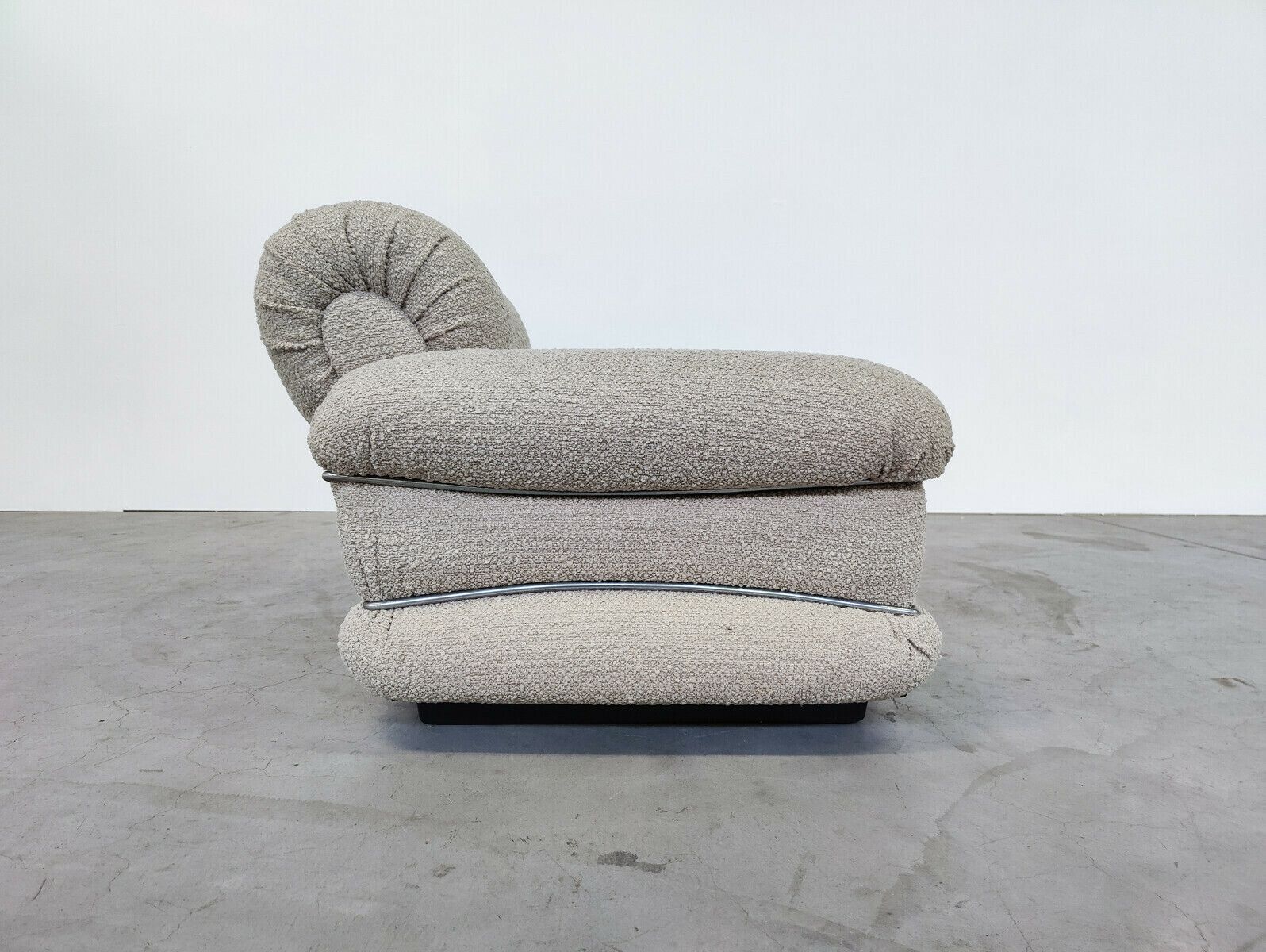Pair Of Italian Mid Century Modern Armchairs In Beige Boucle photo vinterior