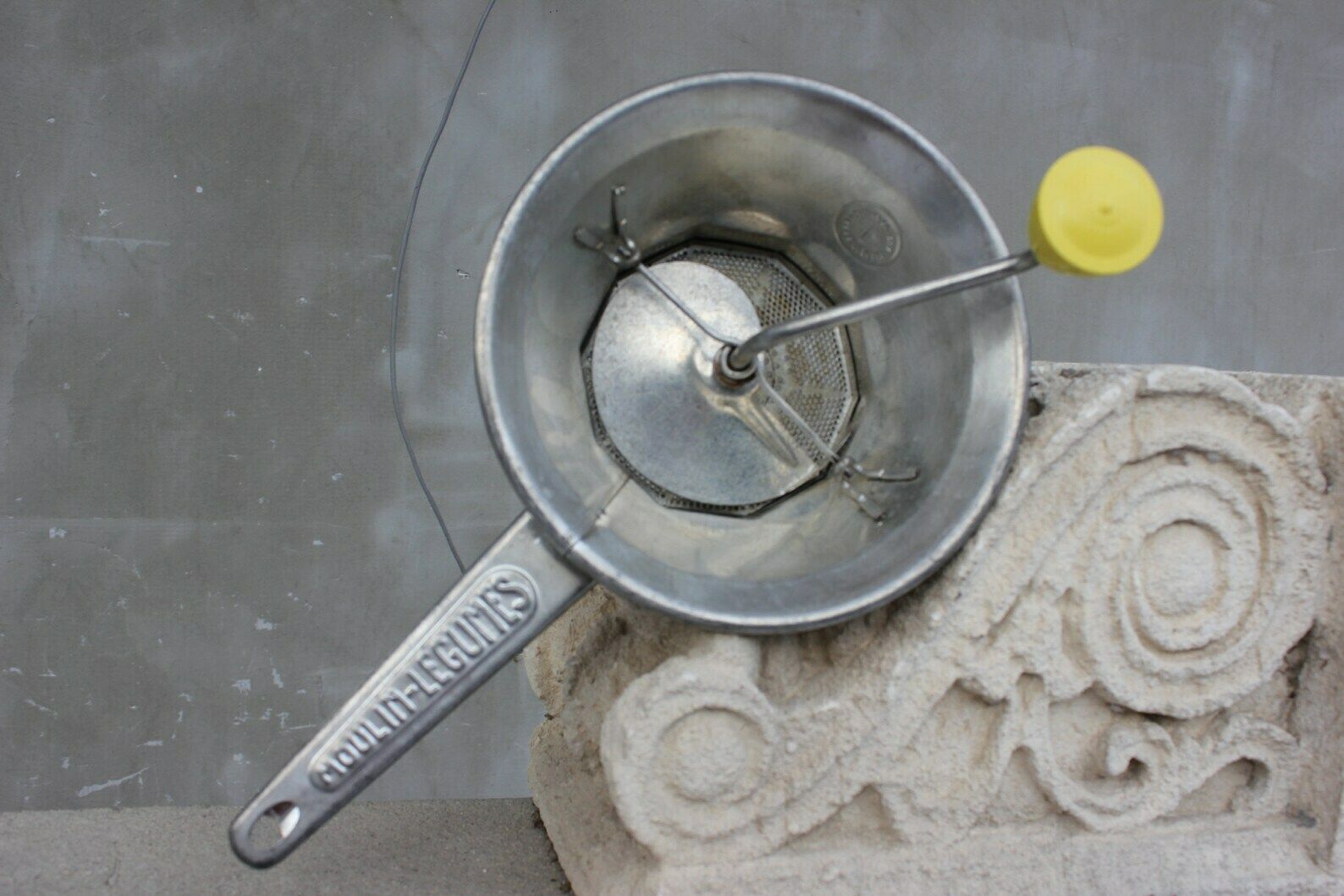 French Hand Food Mill Moulin Legumes, Metal Kitchen Utensil For Mashing Soft Foods