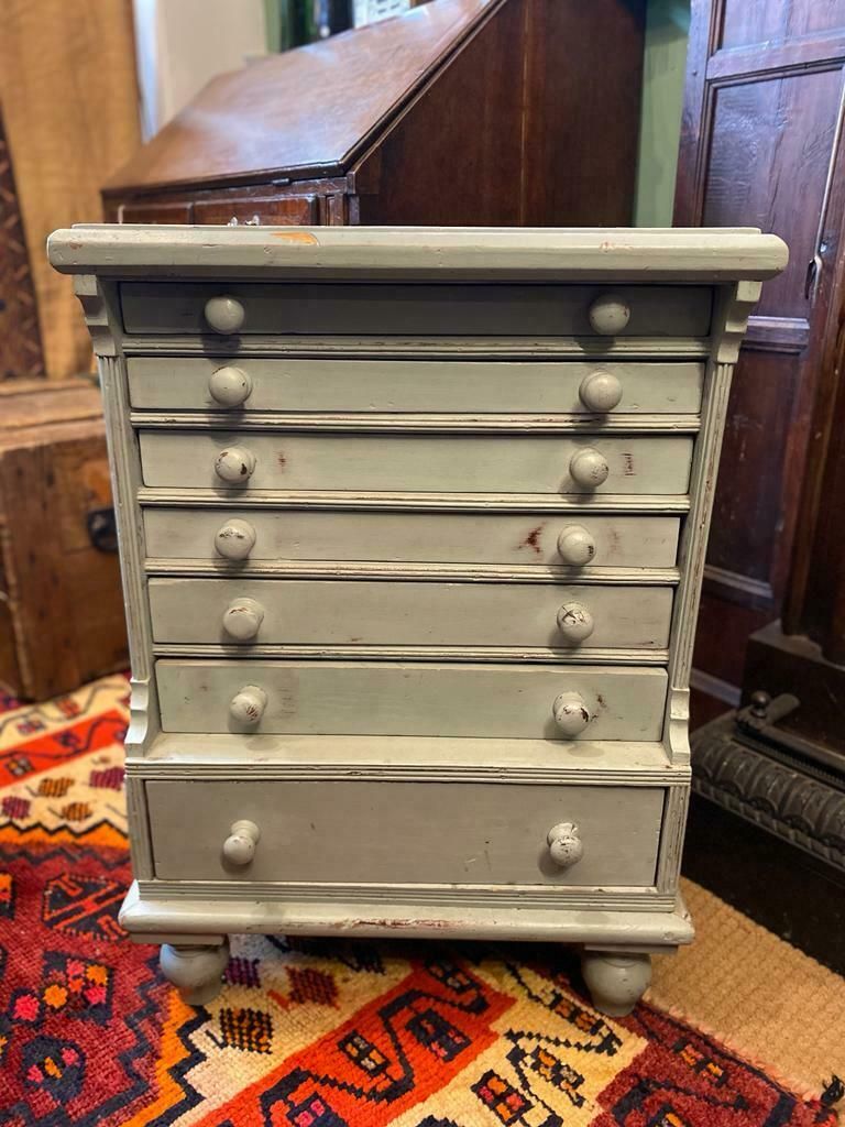Victorian Painted Chest Of Drawers With Turned Handles And Onion Feet