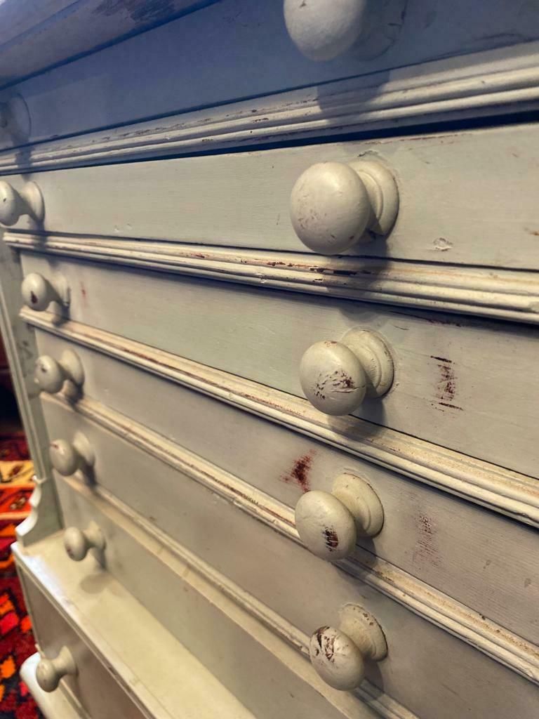 Victorian Painted Chest Of Drawers With Turned Handles And Onion Feet photo 495.0