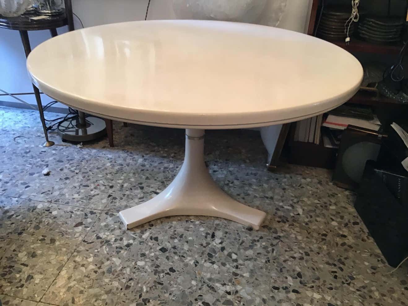 photo furniture Ignazio Gardella And Anna Castelli Raund Table Metal Crome Plastic, 1966, Italy