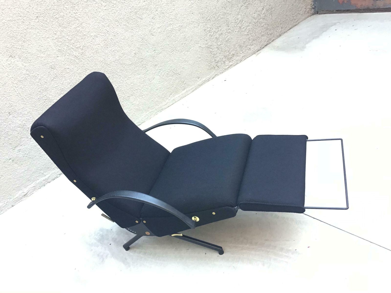 Osvaldo Borsani P40 Chaise Long Tecno Iron Brass Cloth 1955 Italy photo vinterior