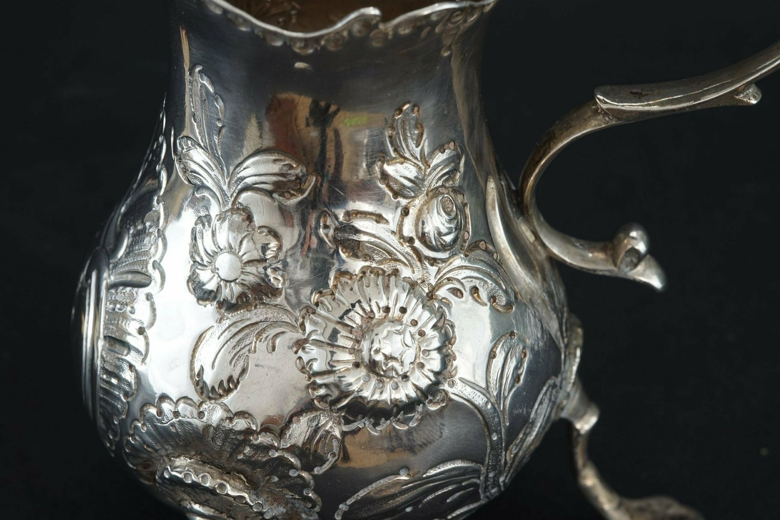 A George III (1774) Cream Jug, 1700s photo buy