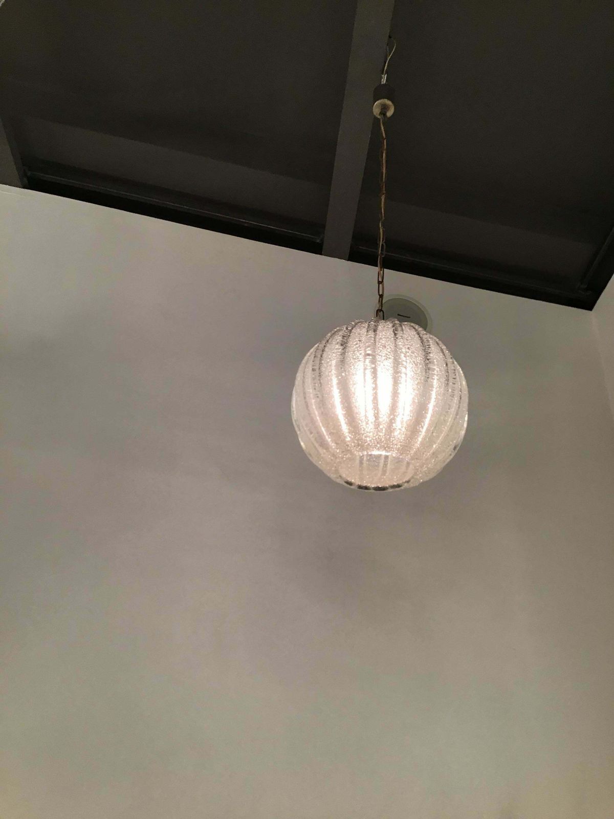 photo furniture Seguso. N.14 Murano Glass Chandeliers ”Dew” 1940 Brass, Italy