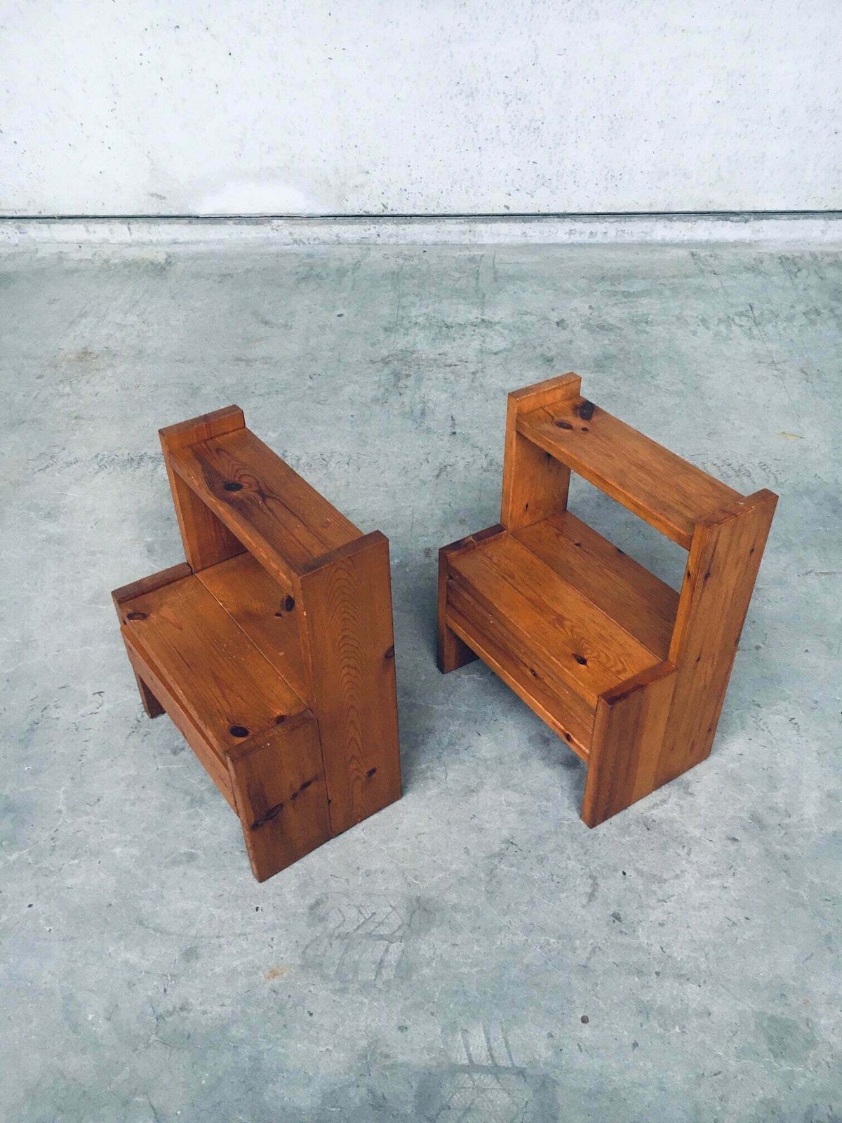 photo furniture Mid Century Scandinavisch Design Grenen Nachtkastjesset, Jaren 1960, Zweden
