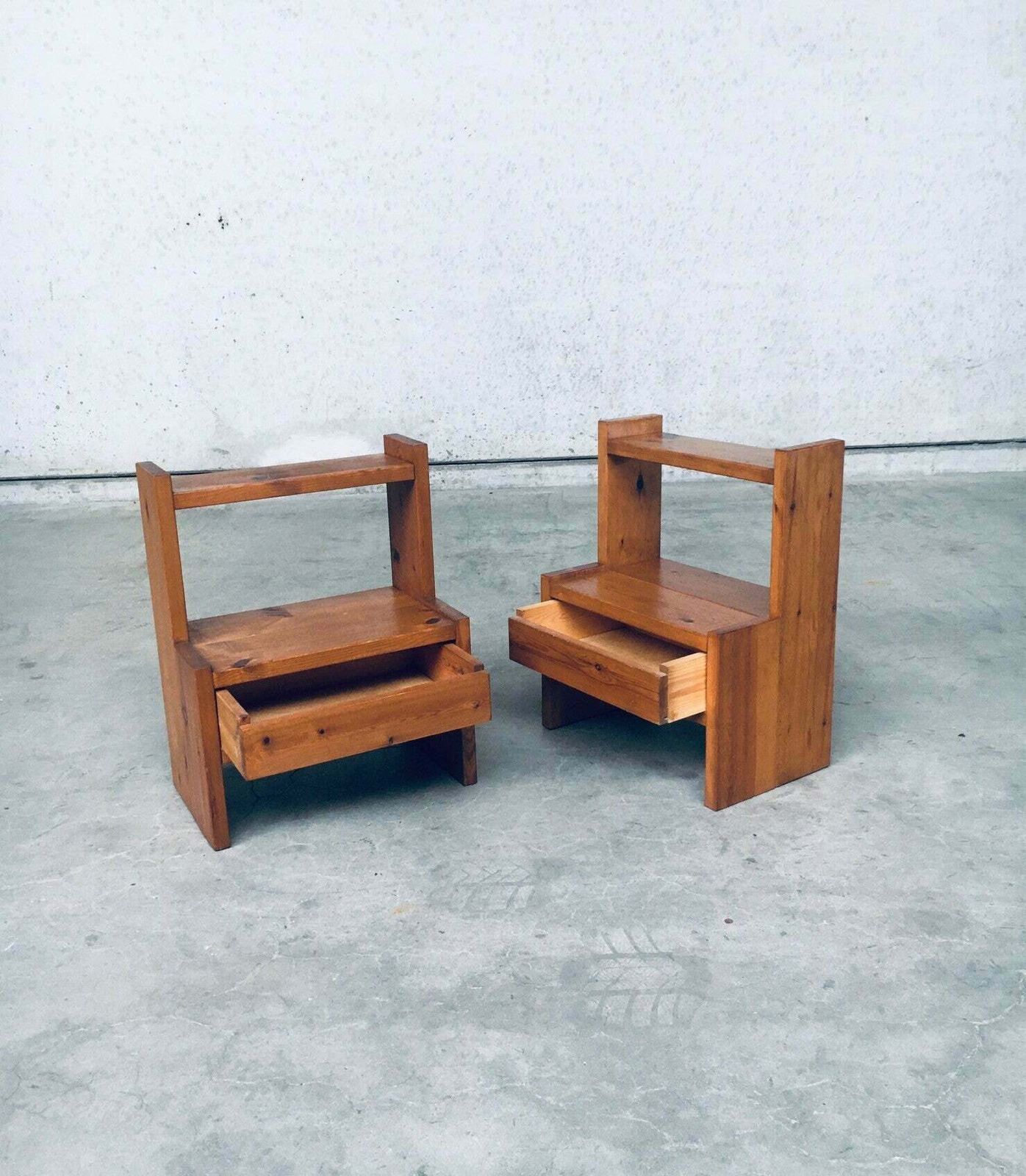 911.4 Mid Century Scandinavisch Design Grenen Nachtkastjesset, Jaren 1960, Zweden photo