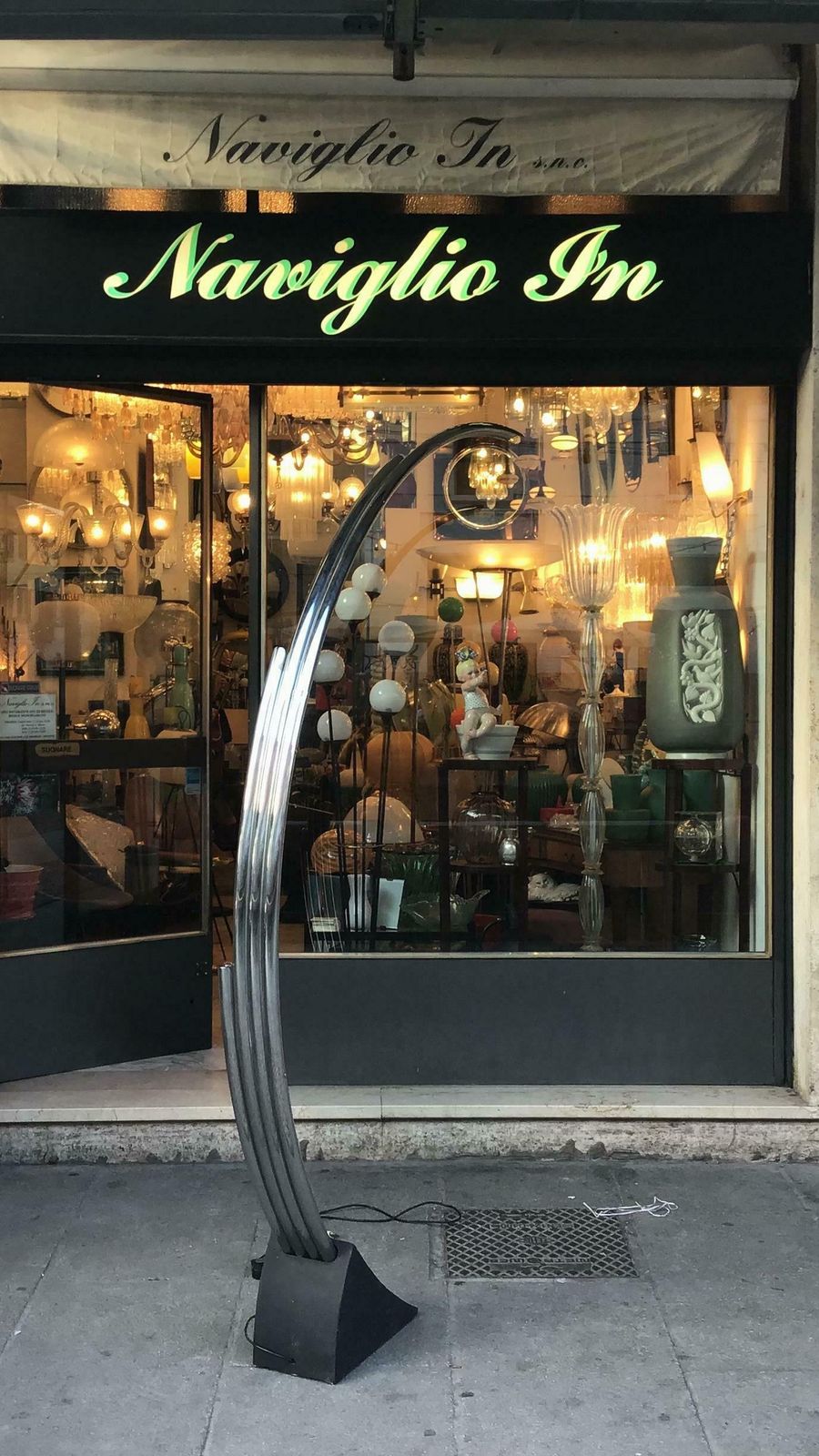 photo furniture Reggiani Floor Lamp Four Lights Chrome And Cast Iron, Italian, 1970