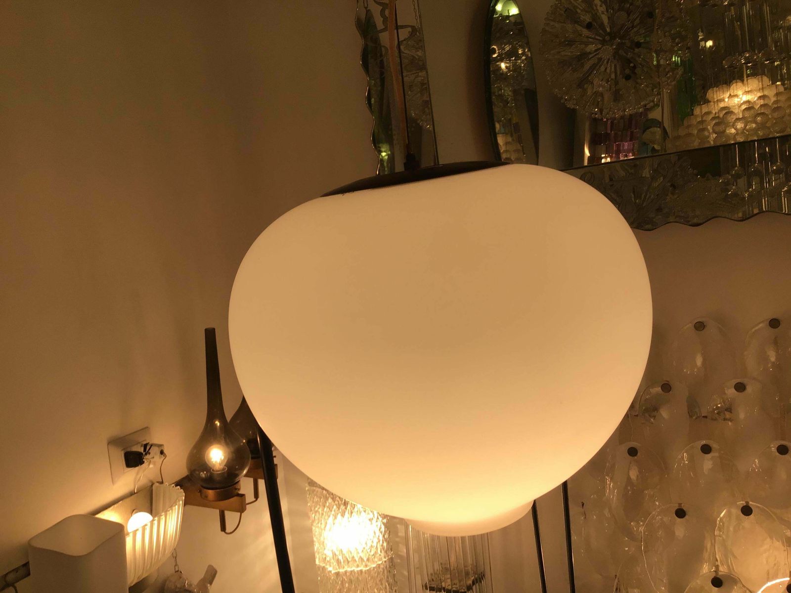 Stilnovo Chandelier Opaline Glass Brass Height Adjustable 1950 Italy photo 4068.0