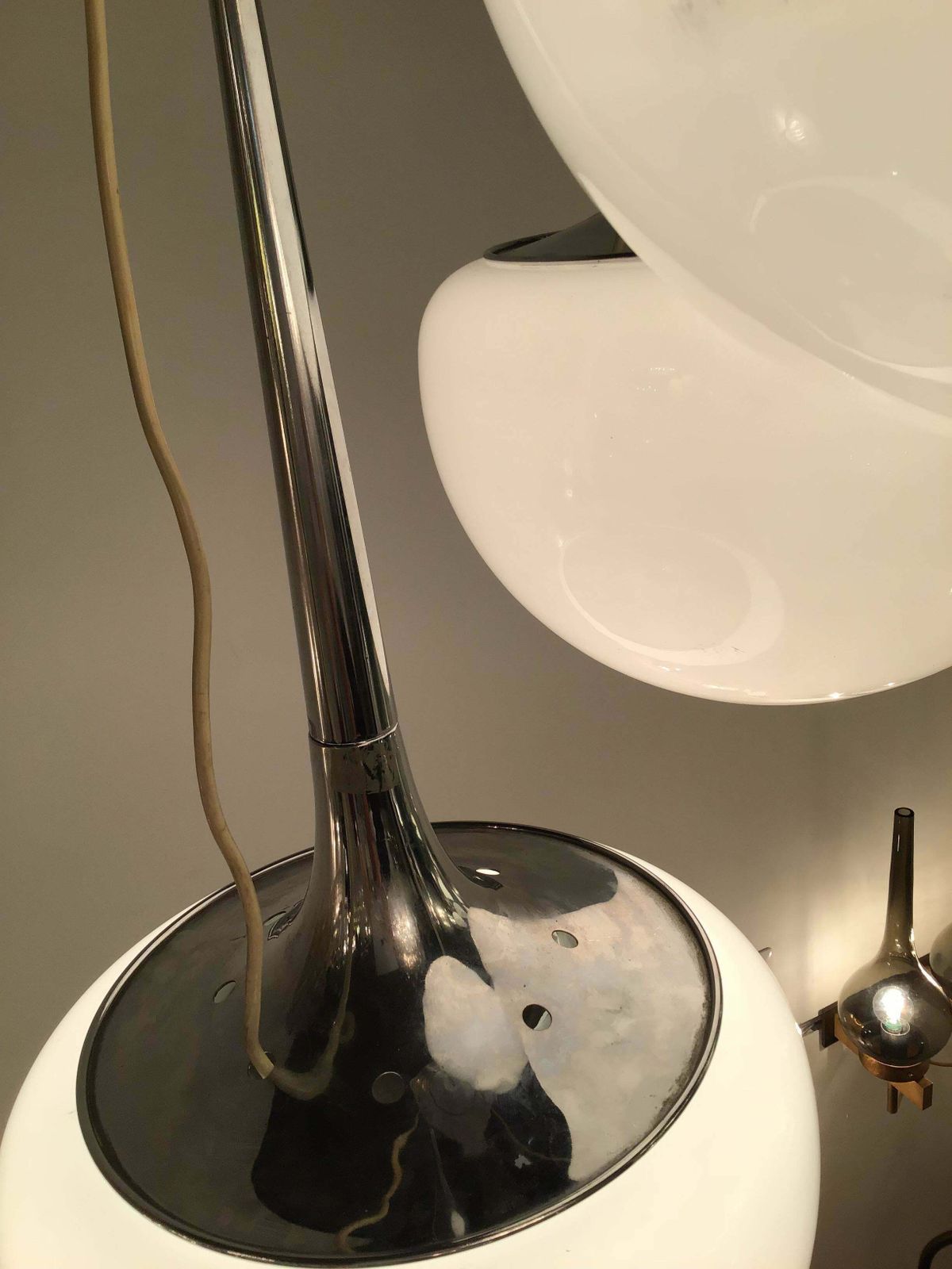 Reggiani Chandelier Chrome Metal Opal Glass Italia 1970 photo vintage