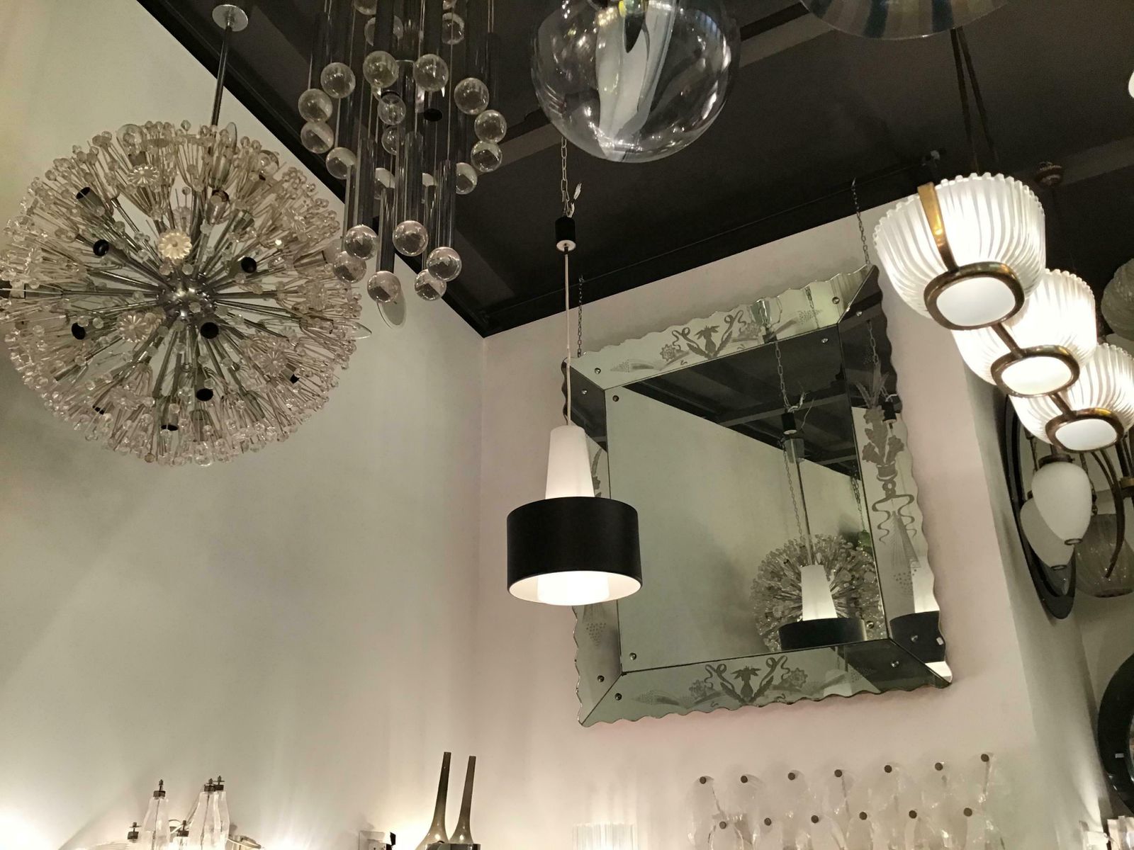 photo vinterior Stilnovo Chandelier Brass Opaline Glass Metal, 1950, Italy