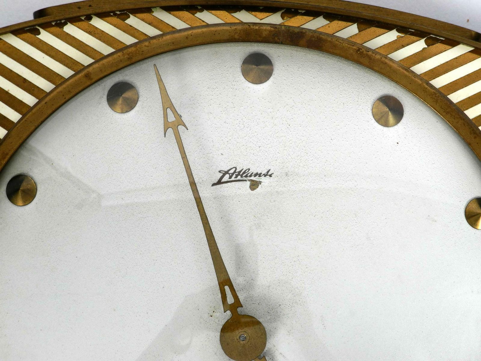 489.0 Midcentury Mechanical Atlanta Wall Clock With 10 Days Movement And With Gong photo