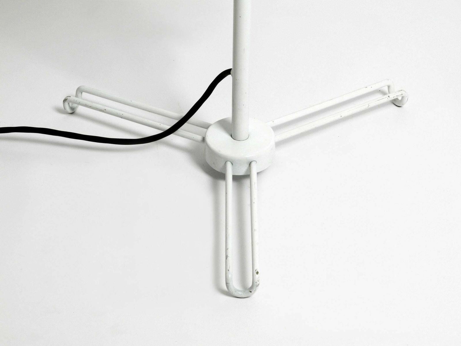 photo furniture Rare Xl Mid Century Metal Patio Floor Lamp In Very Good Original Condition