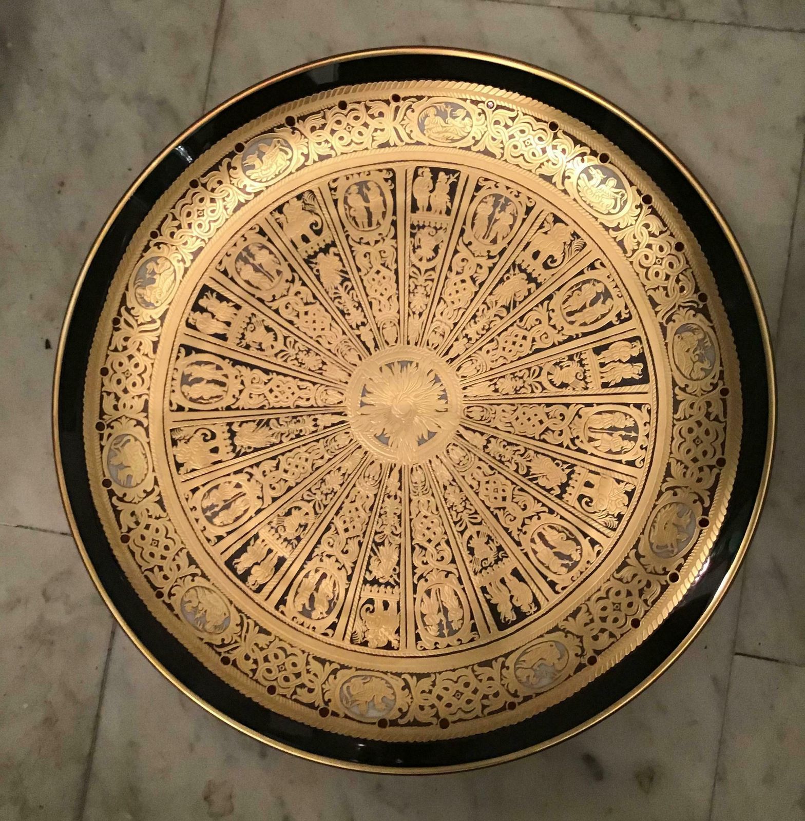 Morbelli “Brocchiere” Porcelain Wall Plate Pure Gold 1960 Italy photo for sale
