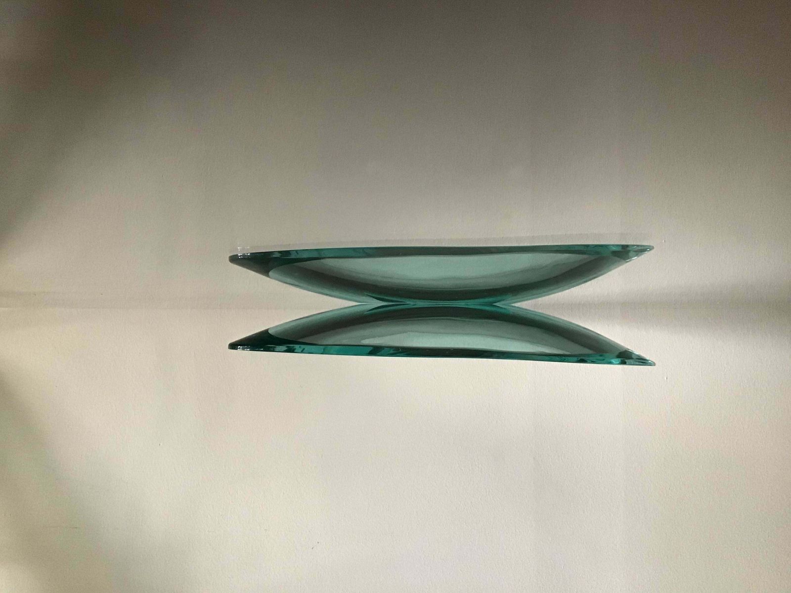 Fontana Arte Centrepiece/Svuota Tasche Glass, 1950, Italy photo furniture