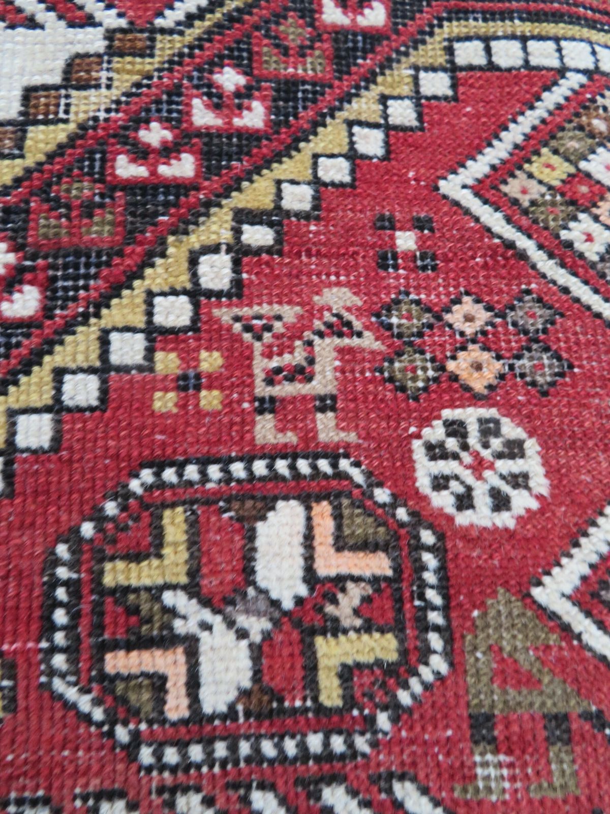 Antique Caucasian Shirvan Rug. Bird & Animal Motifs. Last Quarter 19th Century. 160cm X 122cm. photo 699.0