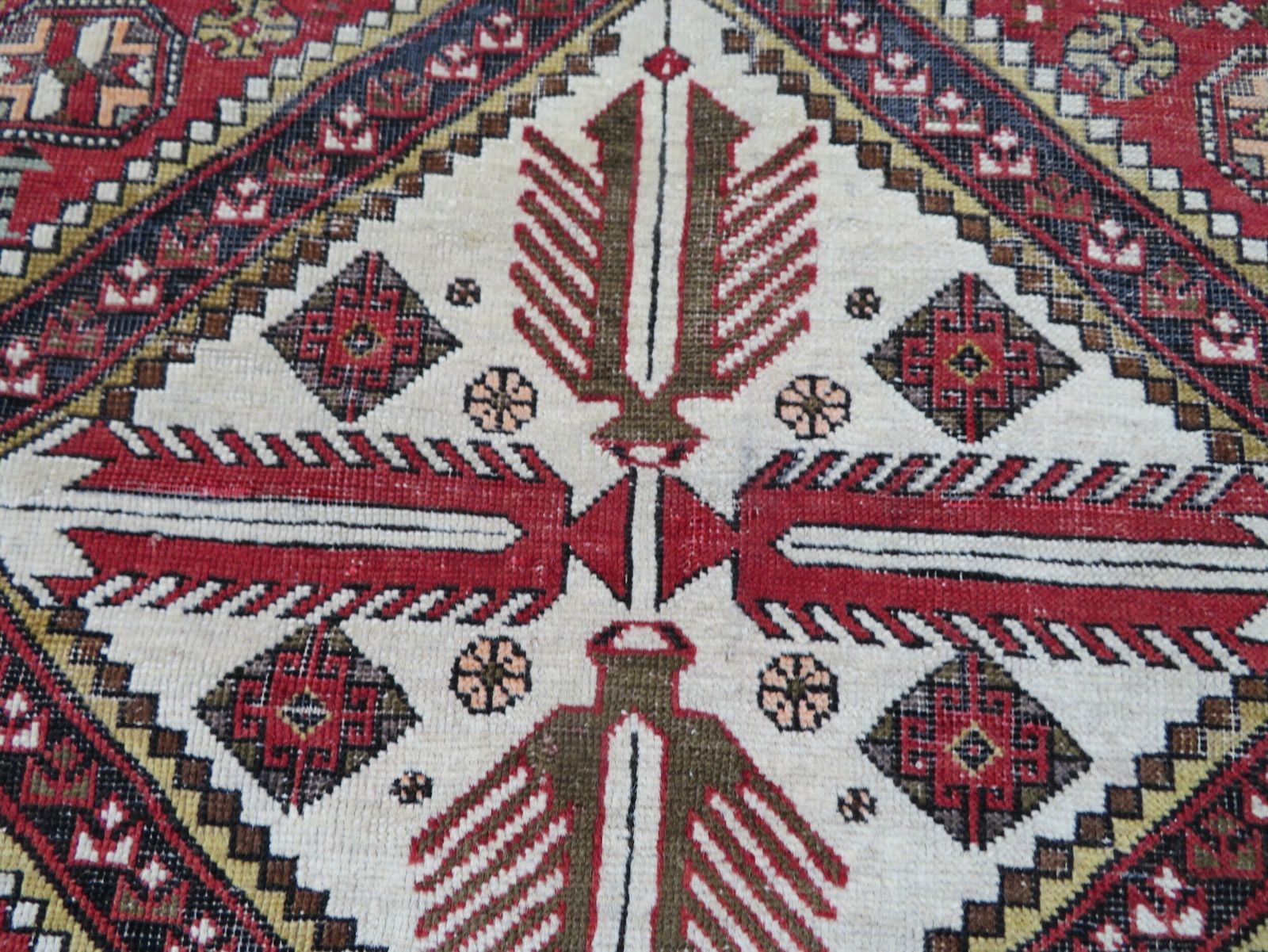 photo buy Antique Caucasian Shirvan Rug. Bird & Animal Motifs. Last Quarter 19th Century. 160cm X 122cm.