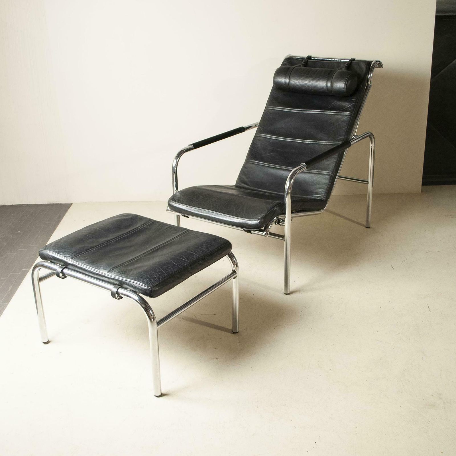 Chaise Longue Genni For Zanotta By Gabriele Mucchi 70's photo vinterior