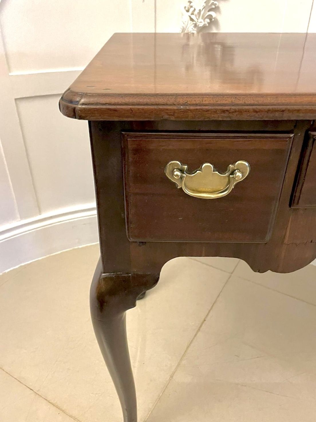 Antique George III Quality Figured Mahogany Lowboy photo vinterior