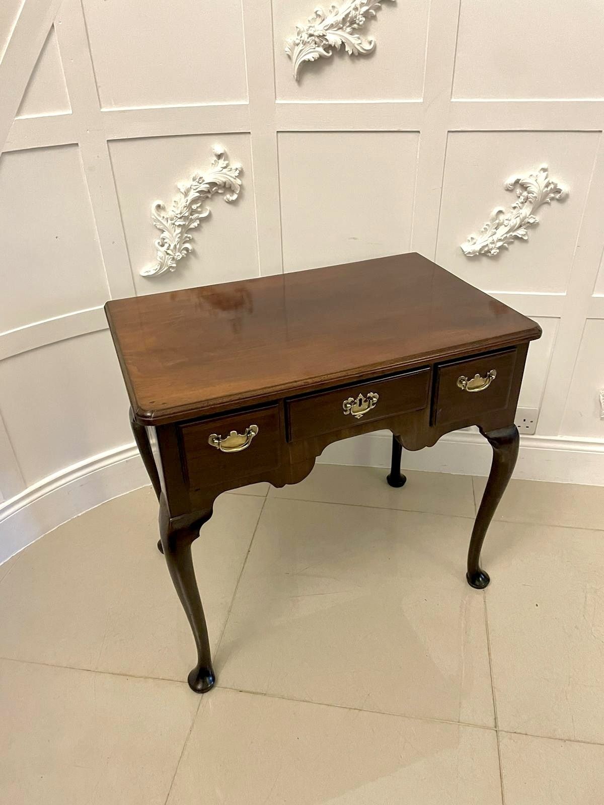 photo furniture Antique George III Quality Figured Mahogany Lowboy