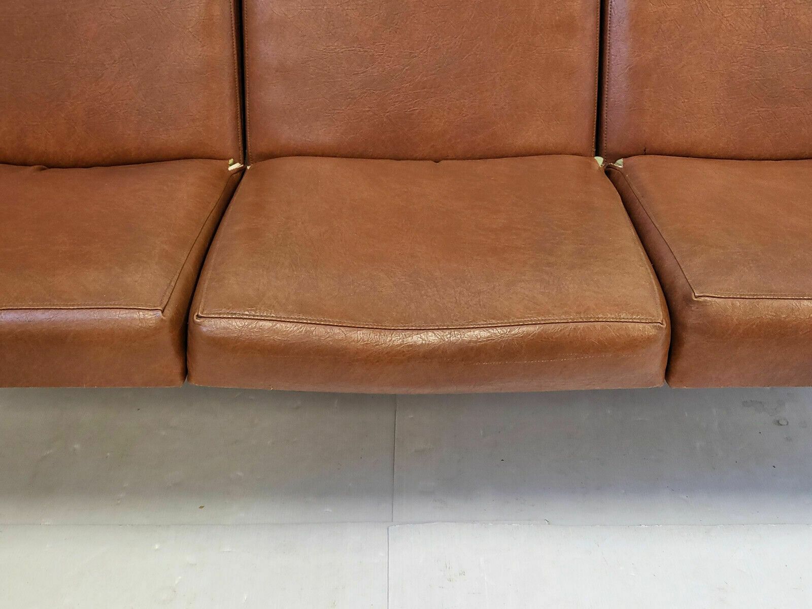 Sofa 3 Zits 1960 Vintage Skai Havane & Verchroomd Staal 60s Jaren 1960 photo for sale