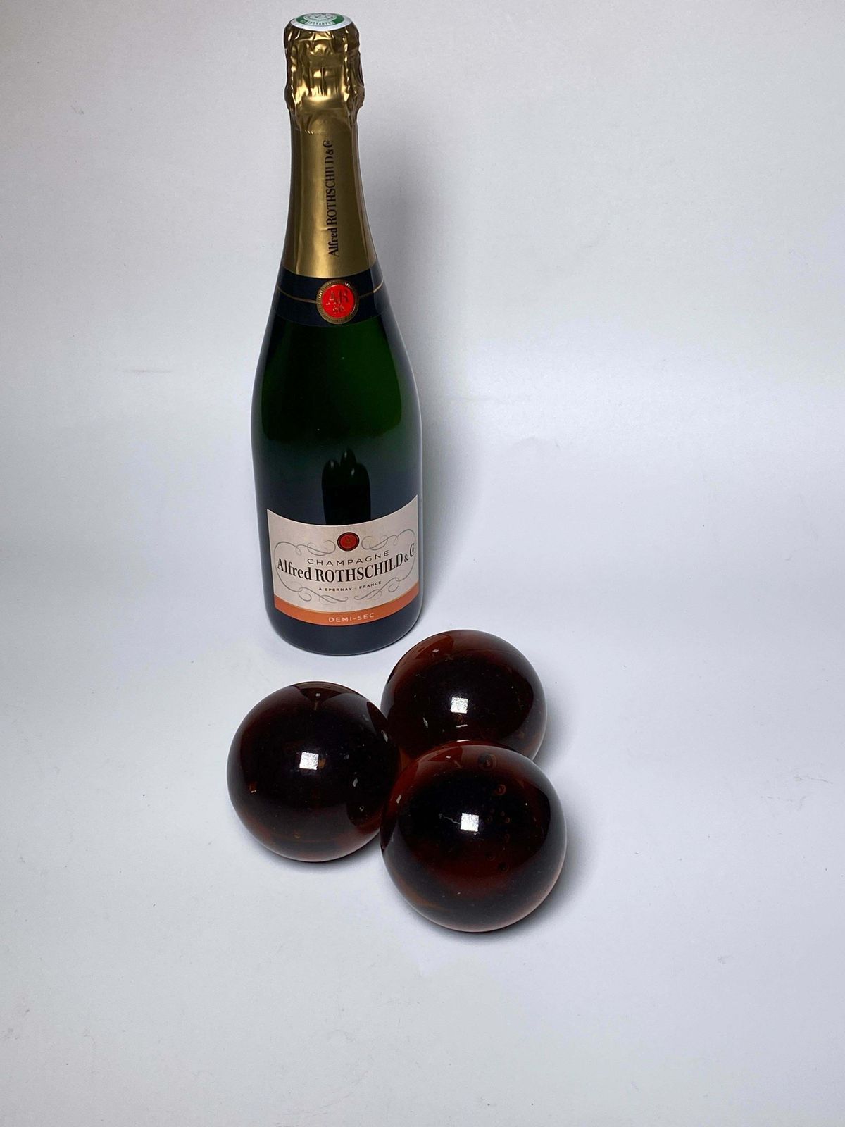 Glass Decorative Balls, Brown Colour, France 1970, Set Of 3 photo vinterior