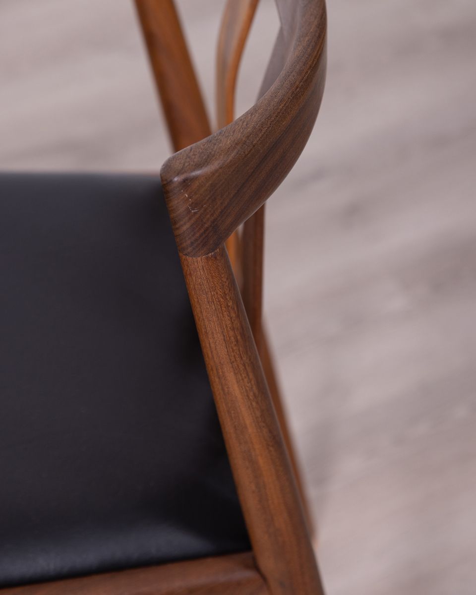 Pair Of Teak Wood And Leather Chairs – Danish Design photo vinterior