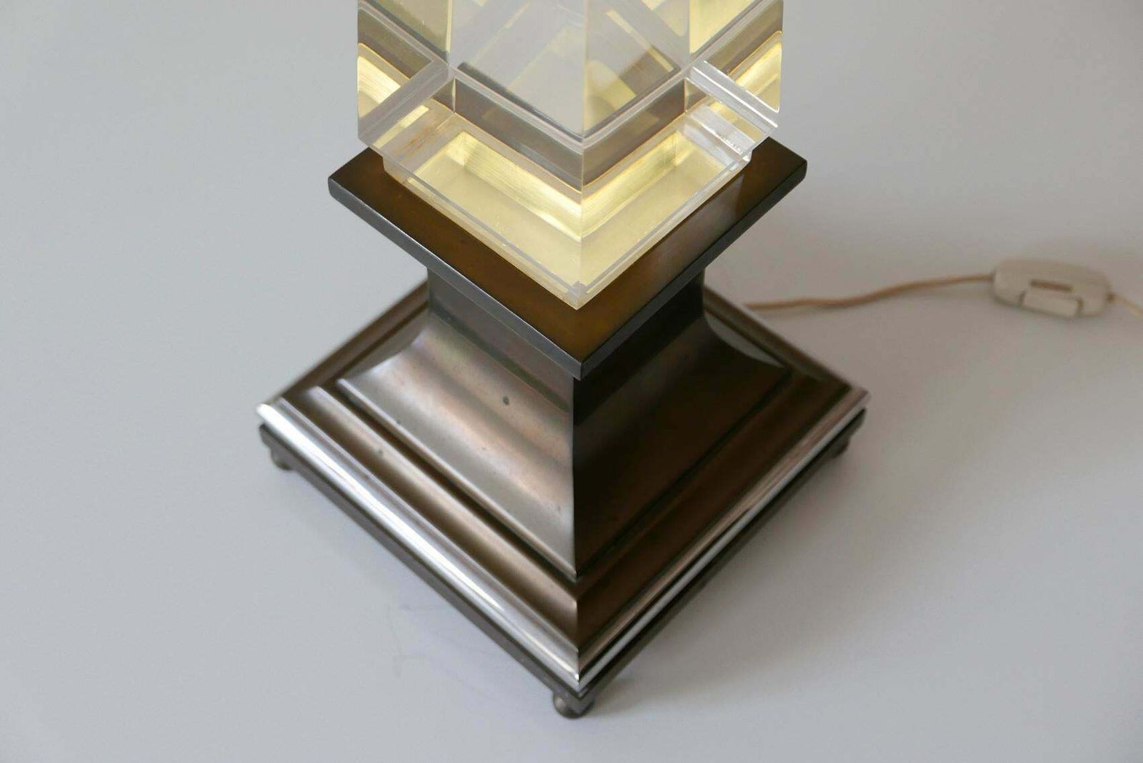 Lucite Obelisk Table Lamp By Sandro Petti For Maison Jansen, France, 1970s photo vintage