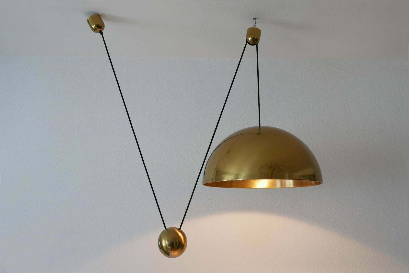 Exceptional Solan Counter Balance Pendant Lamp By Florian Schulz, 1980s, Germany photo for sale